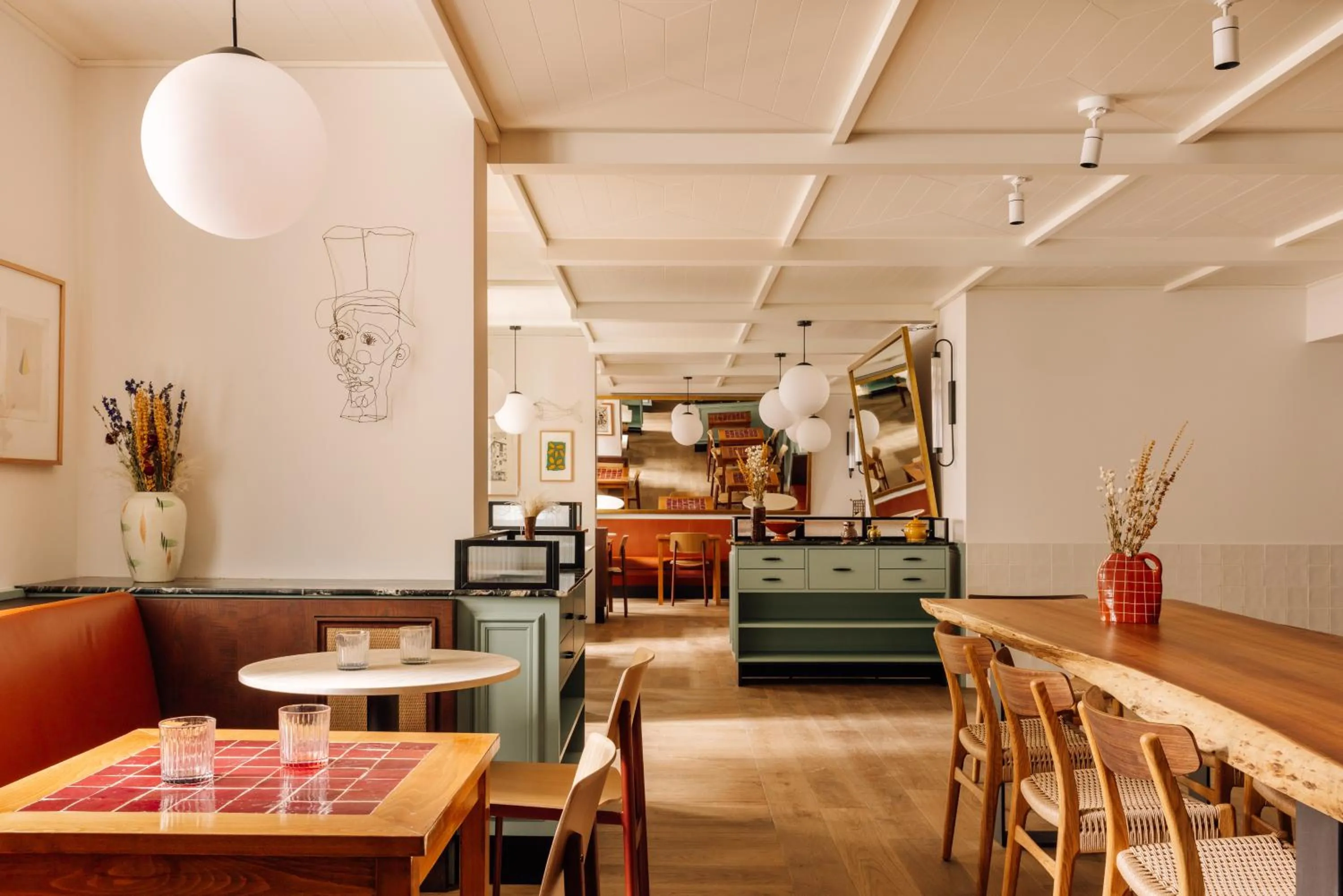 Restaurant/places to eat in Locke de Santa Joana