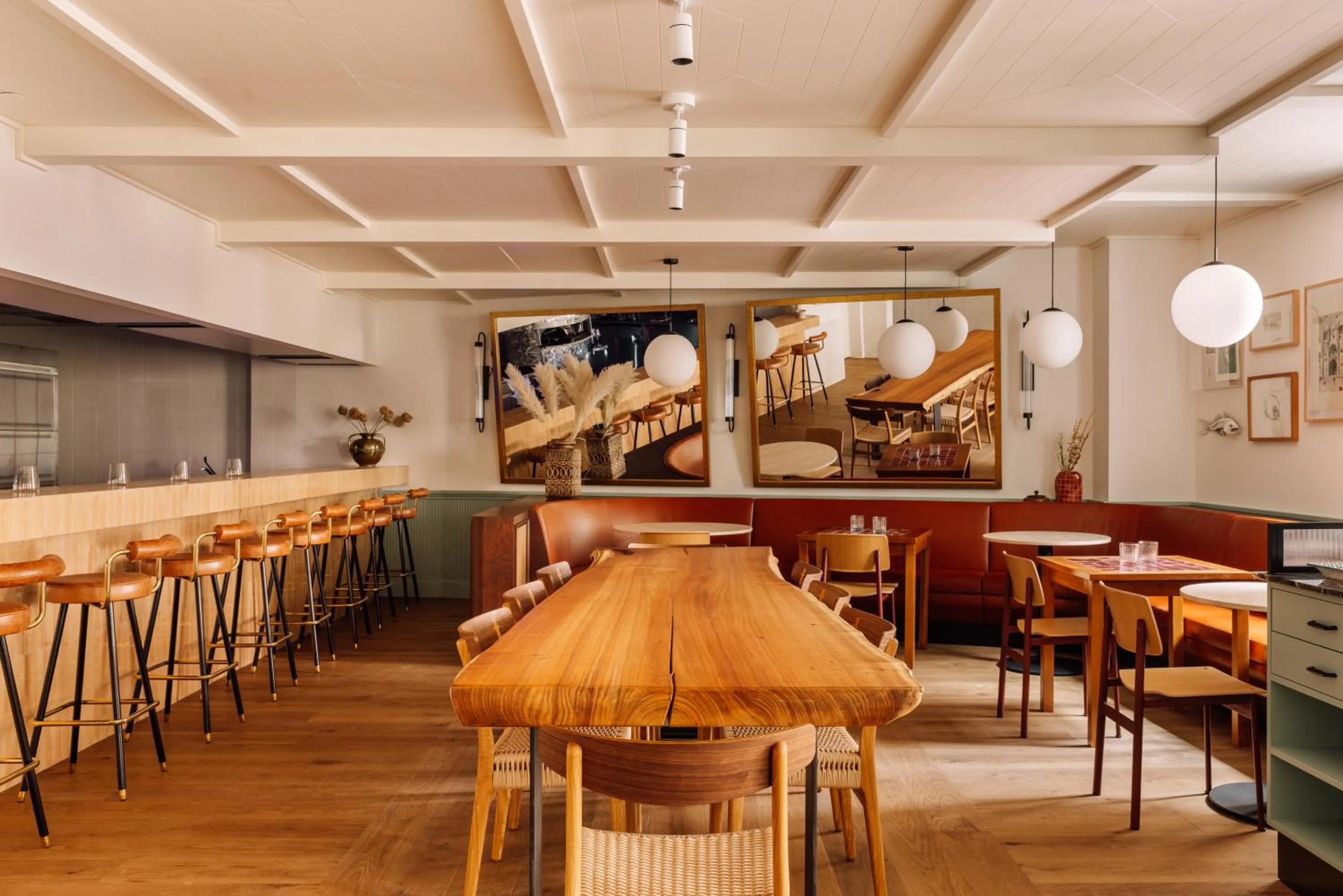 Restaurant/places to eat in Locke de Santa Joana