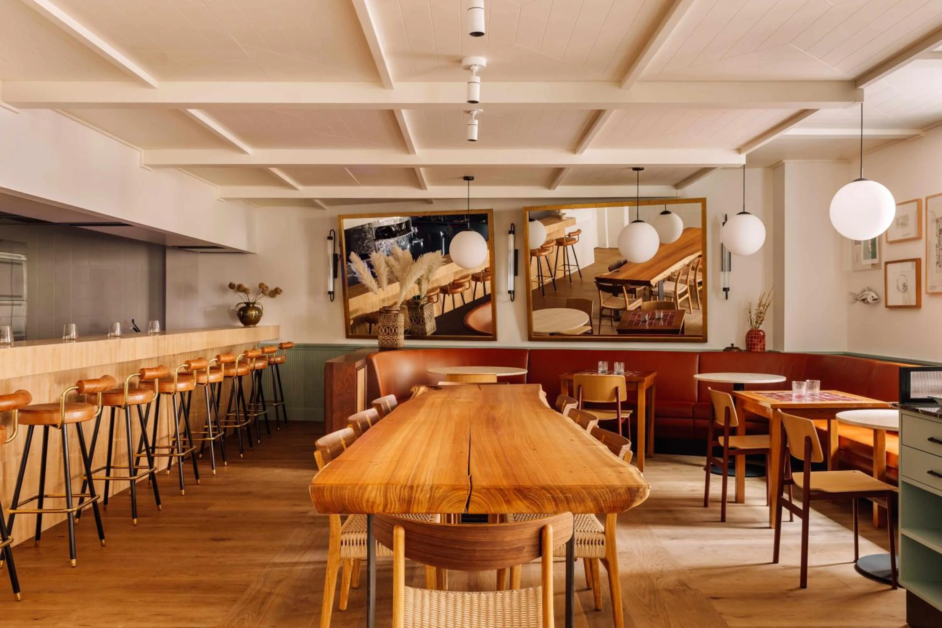 Restaurant/places to eat in Locke de Santa Joana