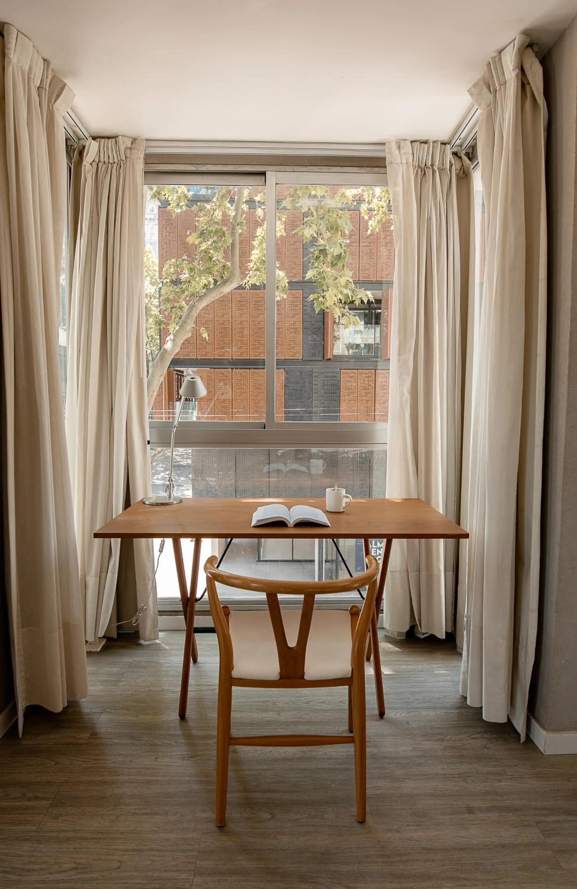 Seating area in Smart Hotel Montevideo