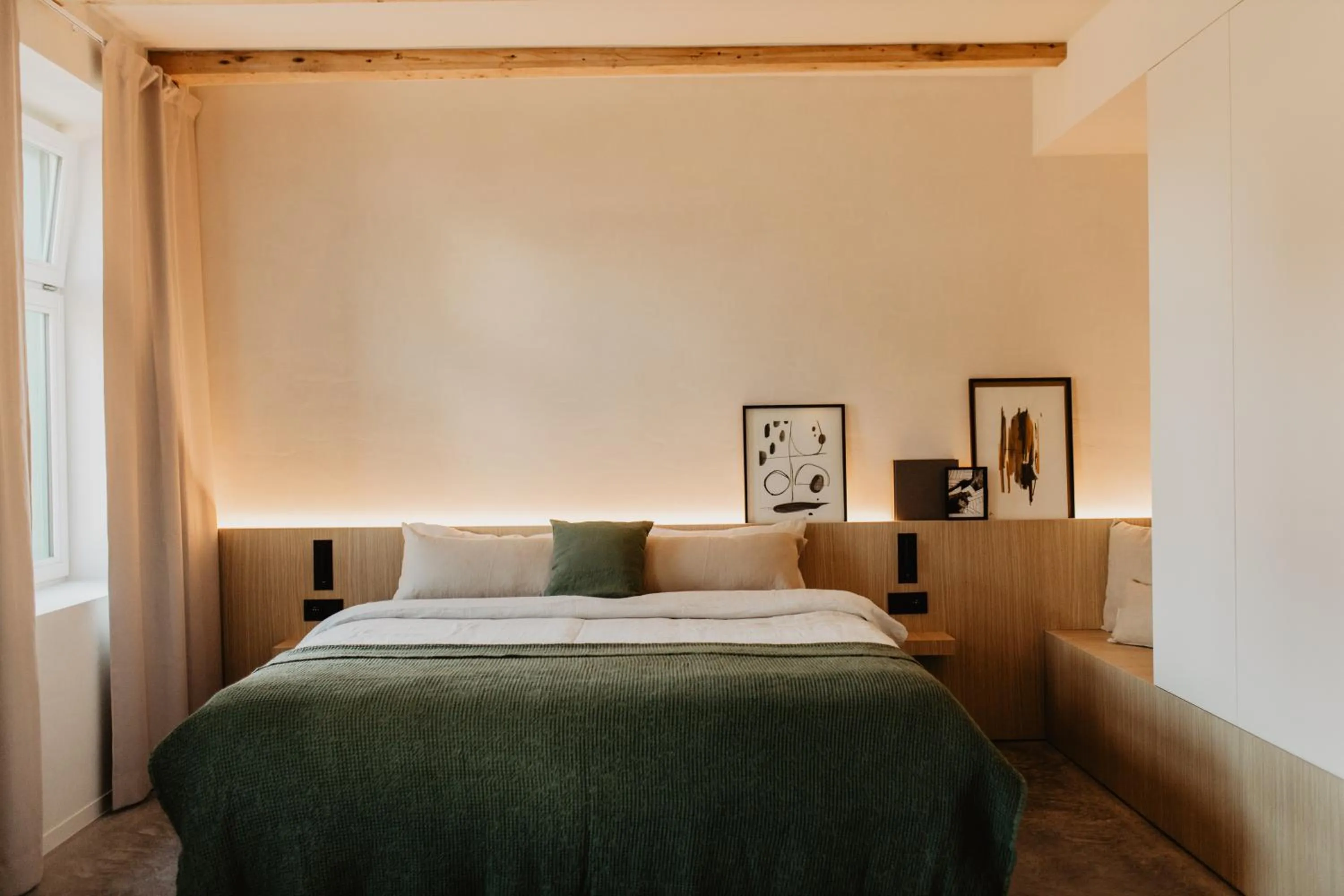 Bedroom, Bed in Stil 1827