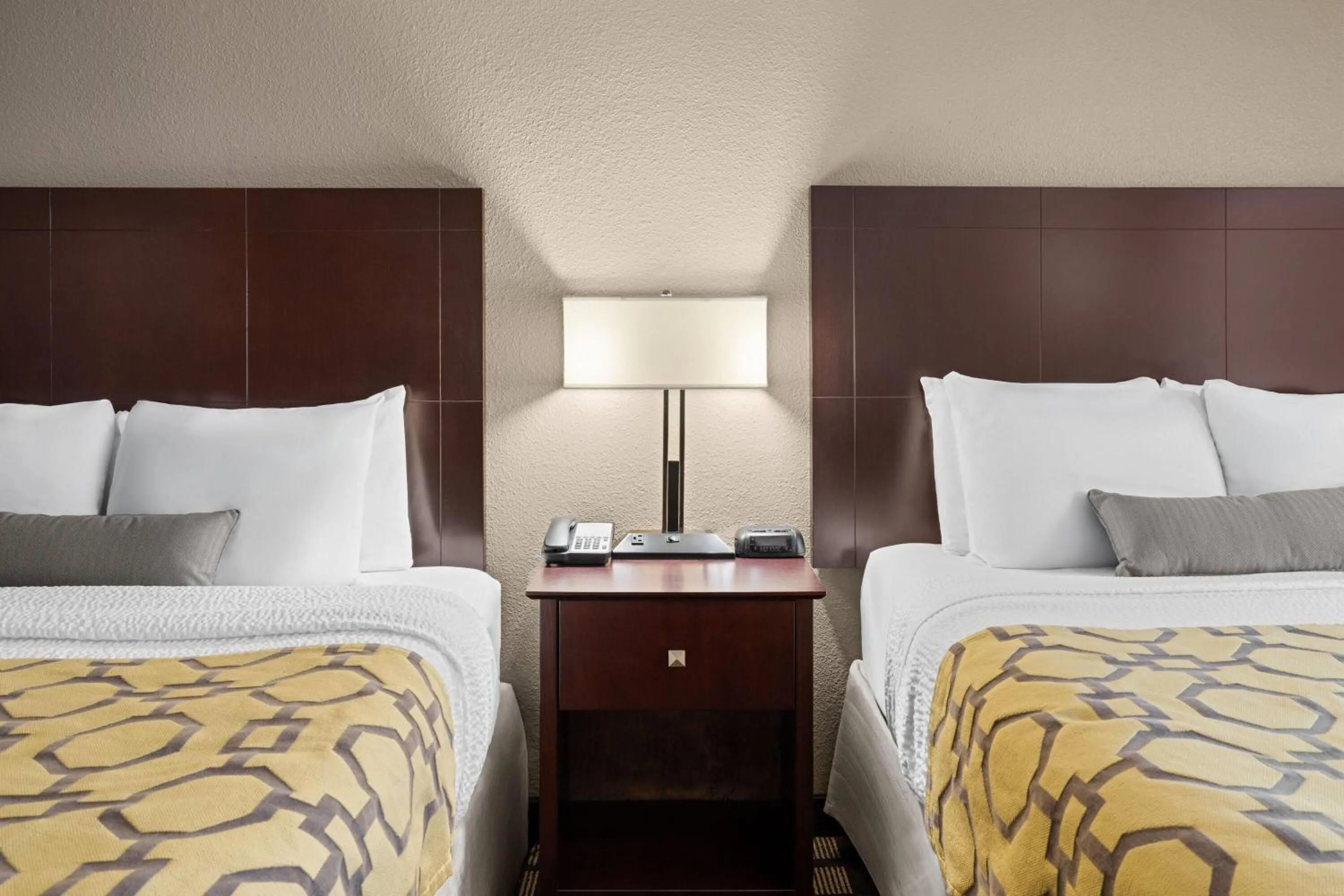 Photo of the whole room, Bed in Baymont by Wyndham Jefferson City