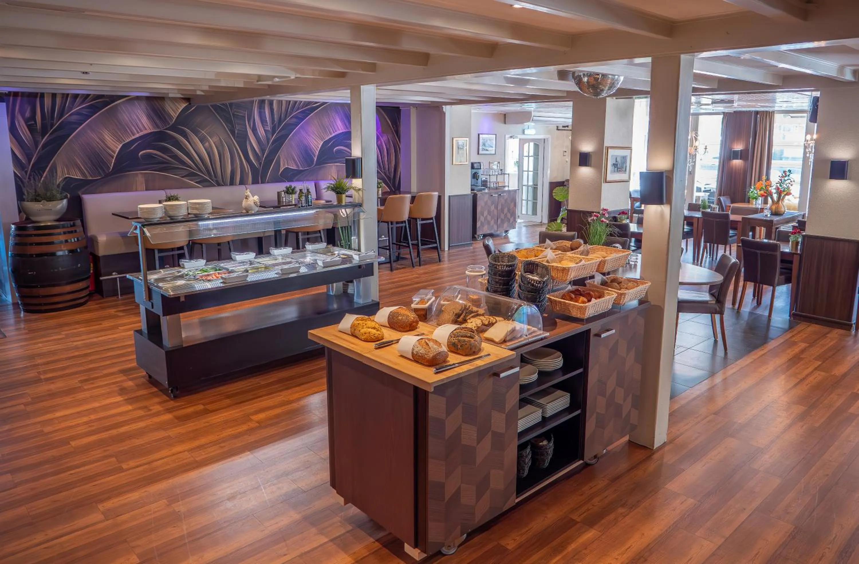 Buffet breakfast in Heeren van Noortwyck