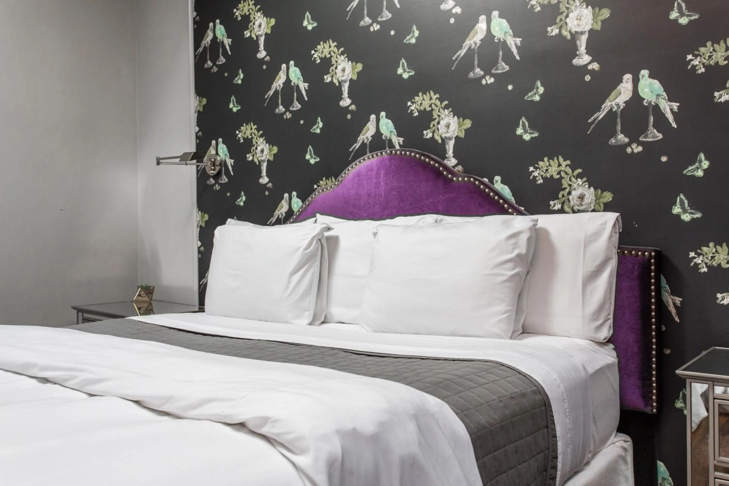 Bed in Wicker Park Inn