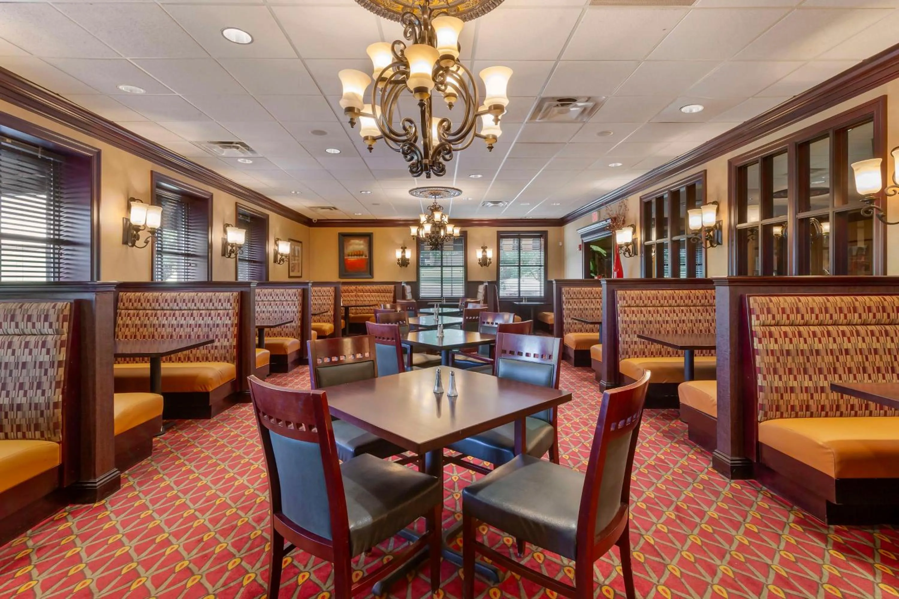 Restaurant/places to eat in Best Western Plus Burlington