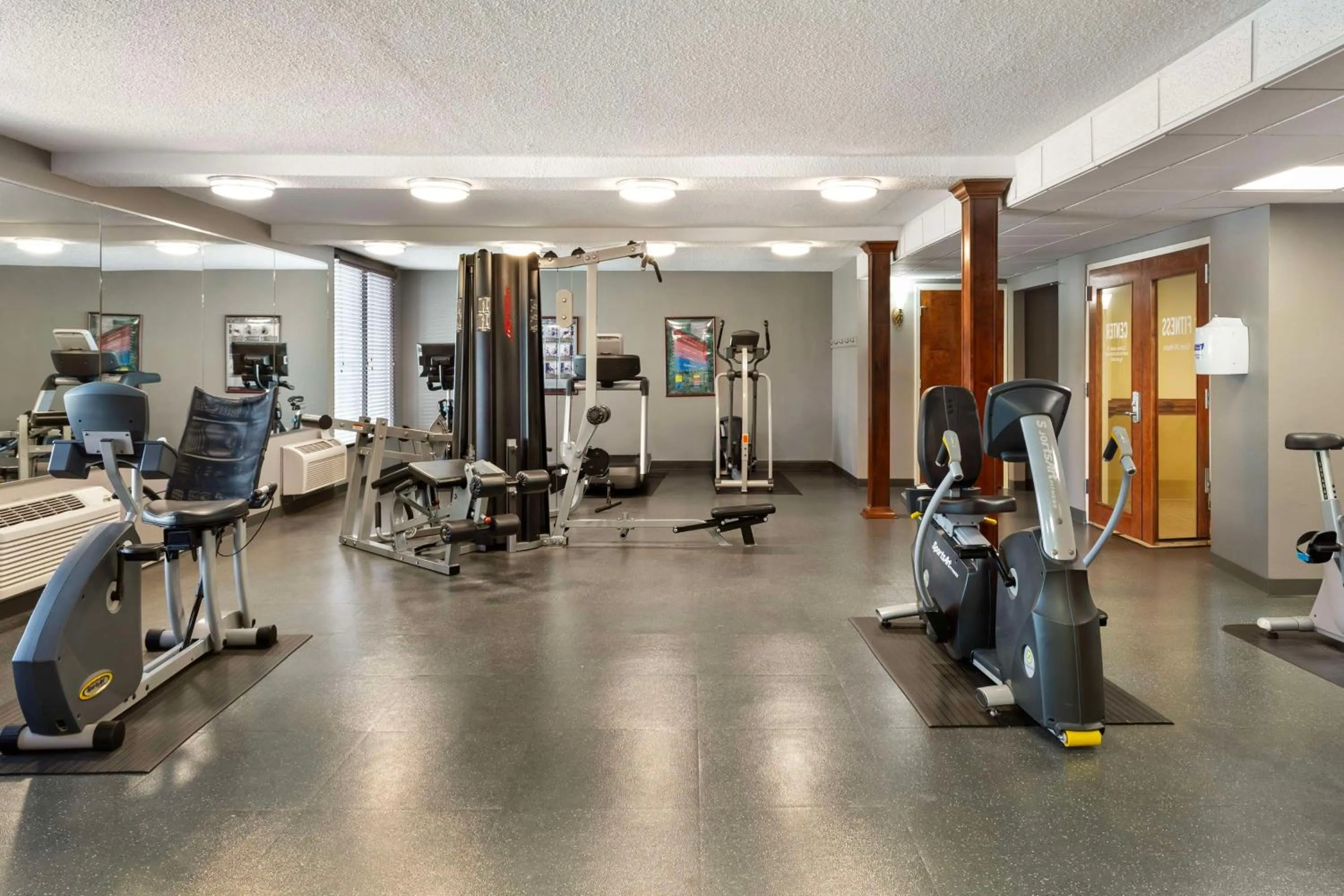 Fitness centre/facilities in Best Western Plus Burlington