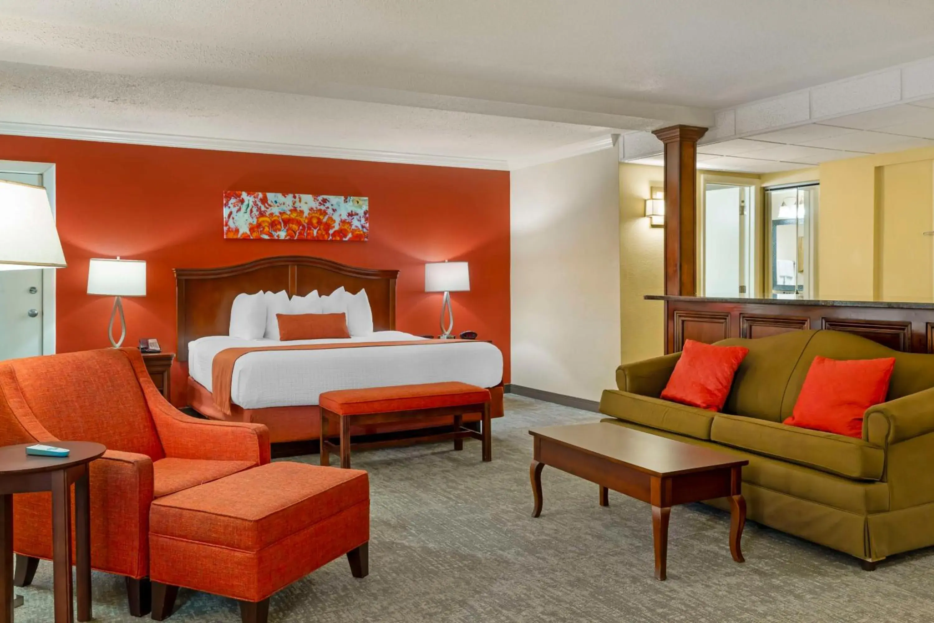 King Room with Sofa Bed and Wet Bar - Non-Smoking in Best Western Plus Burlington King Room with Sofa Bed and Wet Bar - Non-Smoking in Best Western Plus Burlington