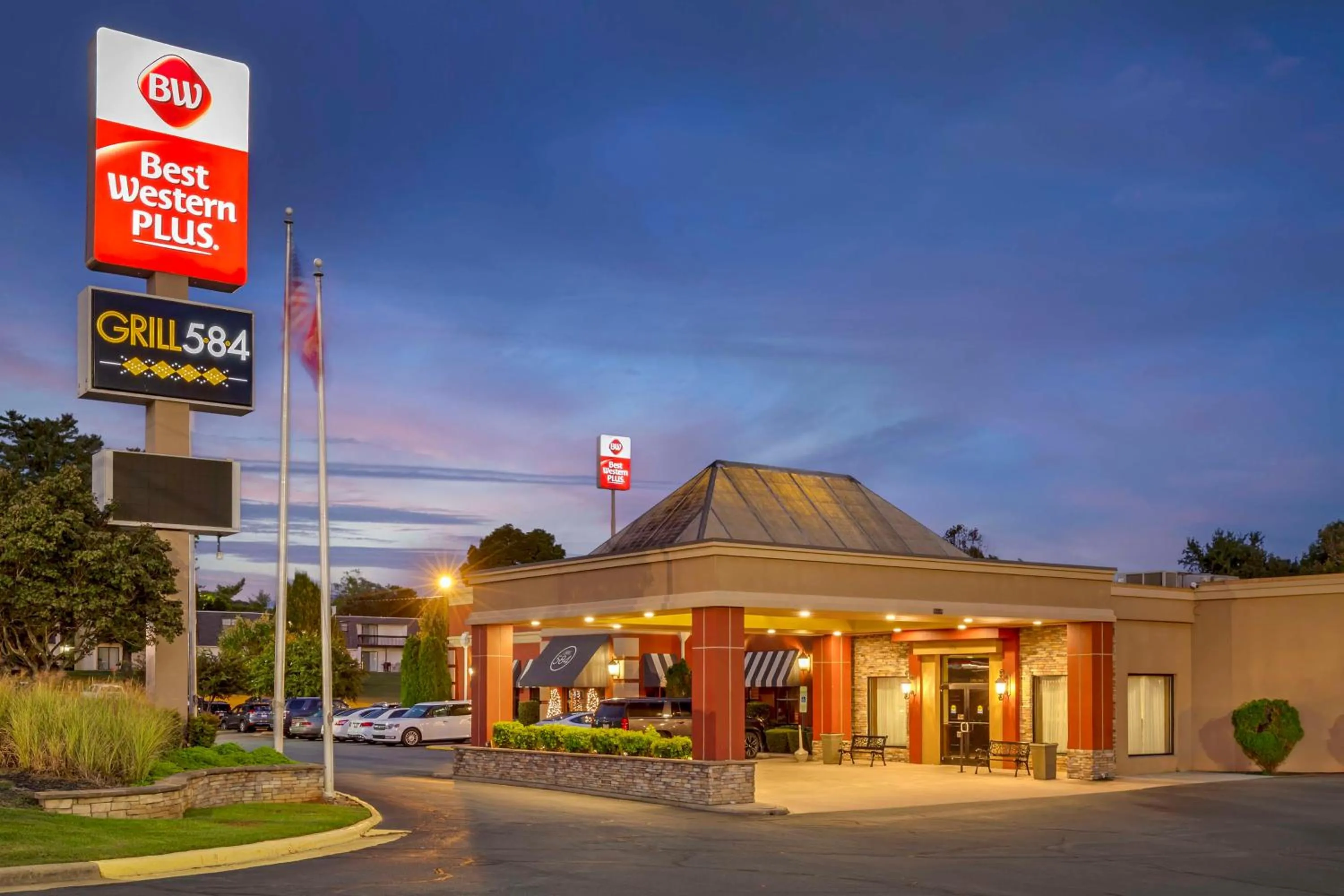 Property building in Best Western Plus Burlington