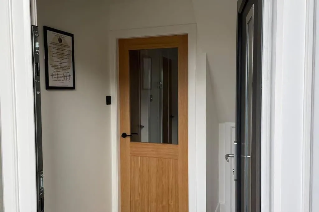 Braeview - by Caithness Luxury Apartments NC500 - 3 Bedroom Luxury holiday home - Sleeps Work teams upto 3 & holiday makers upto 5