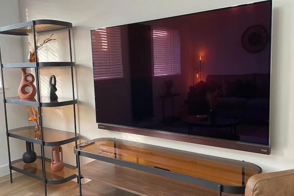 Braeview - by Caithness Luxury Apartments NC500 - 3 Bedroom Luxury holiday home - Sleeps Work teams upto 3 & holiday makers upto 5