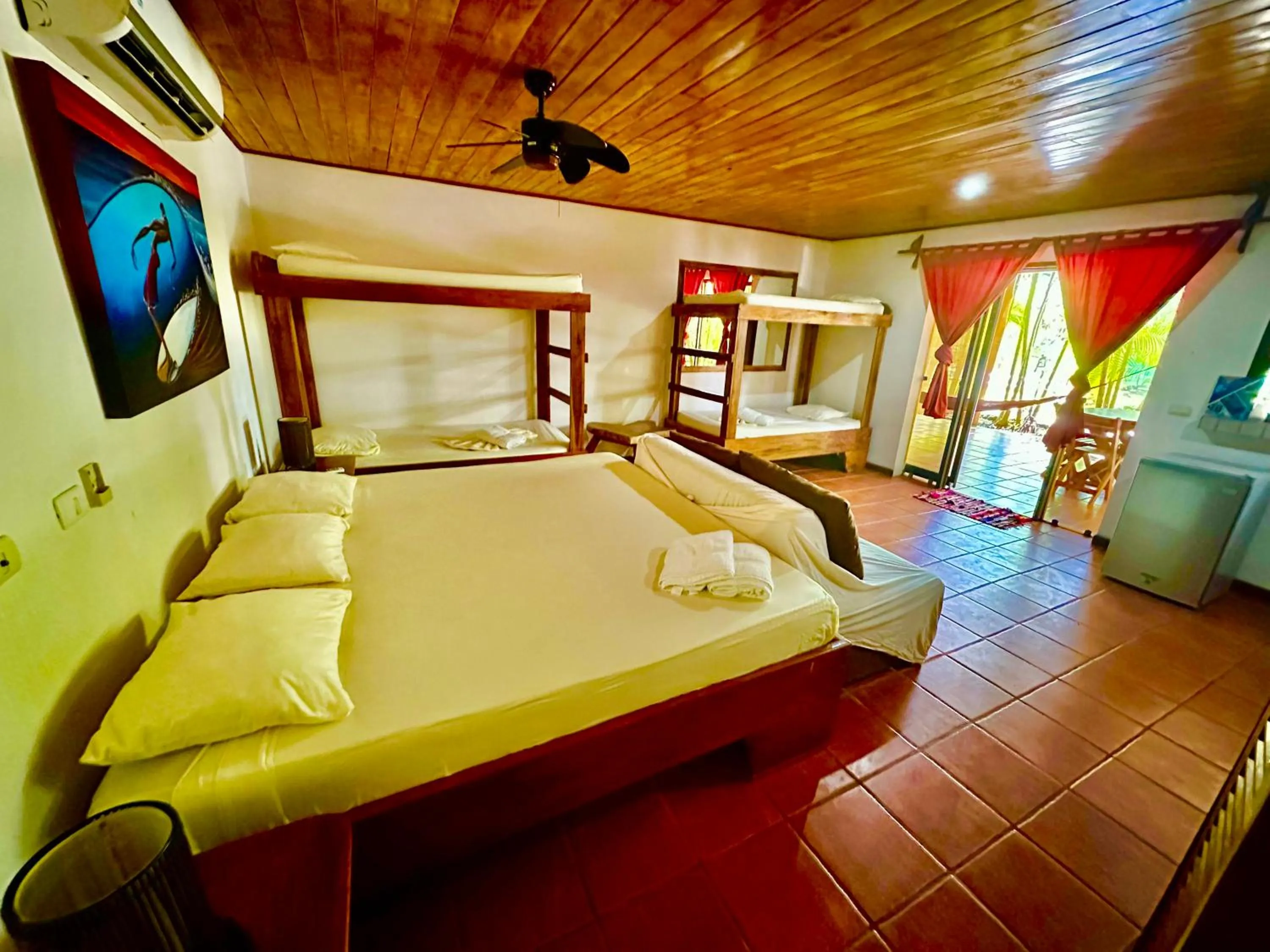 Photo of the whole room, Bed in Pacifica Surf Studios