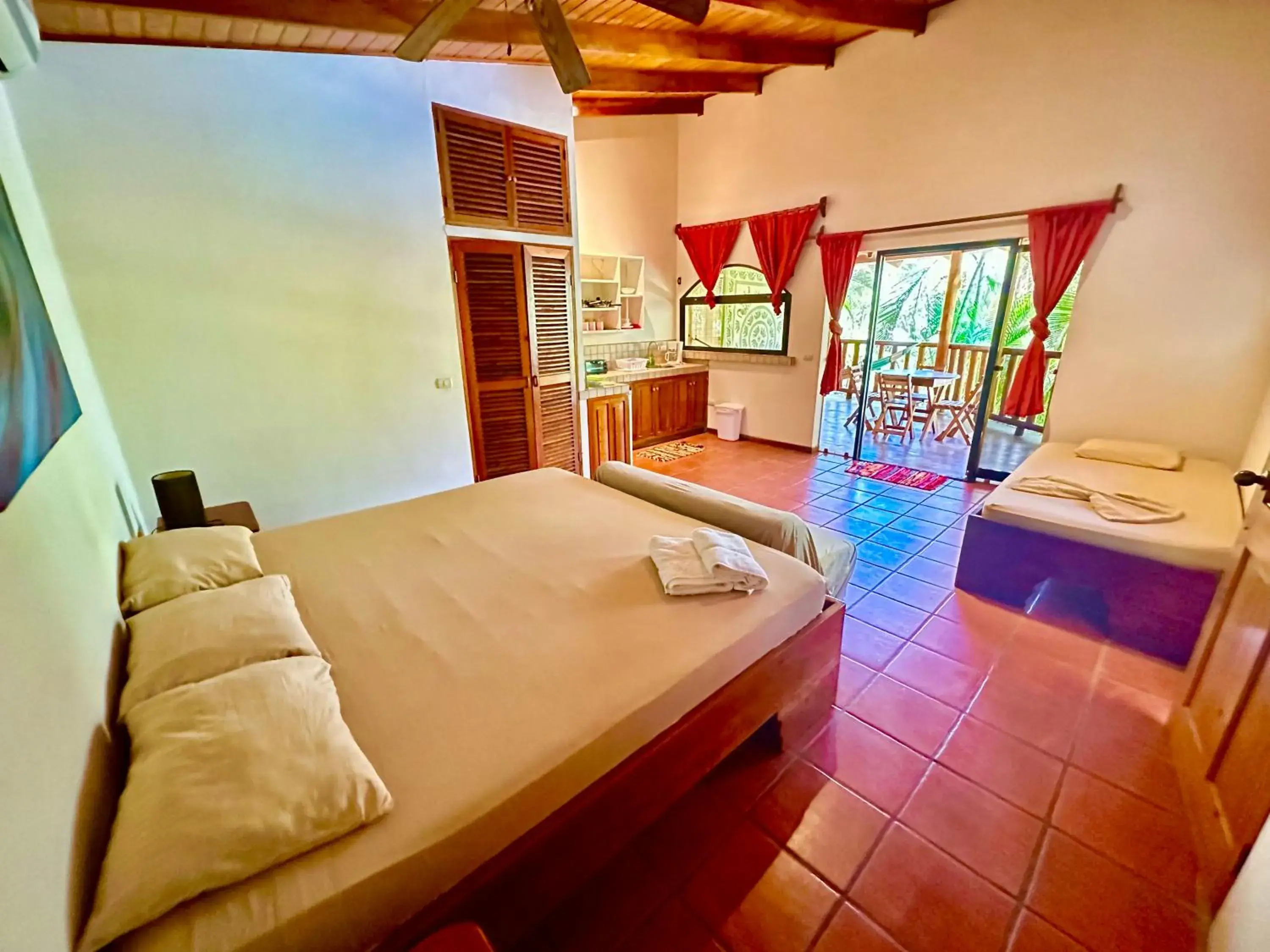 Pacifica Surf Studios Pacifica Surf Studios