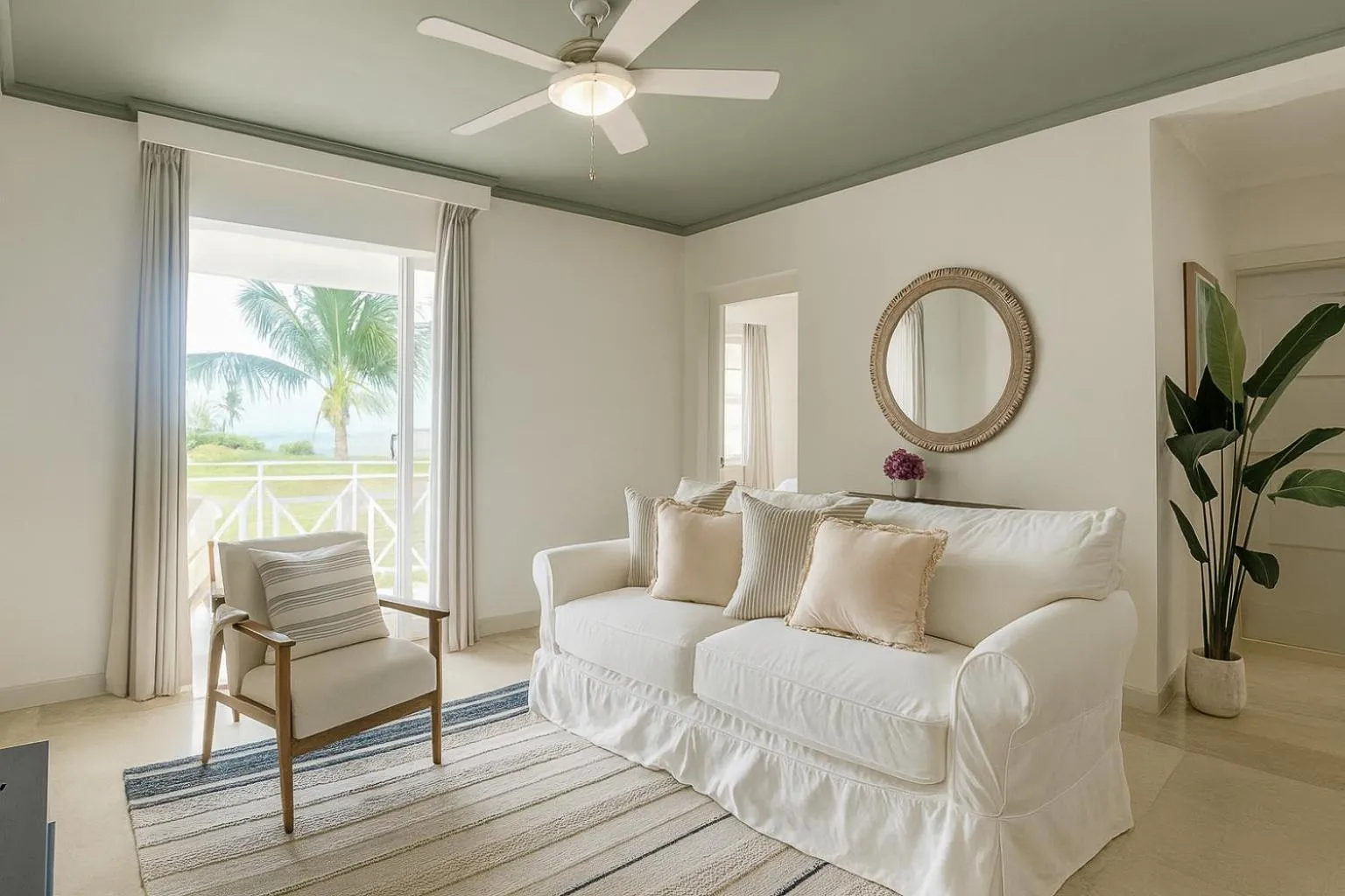 Living room in South Point Hotel Inc