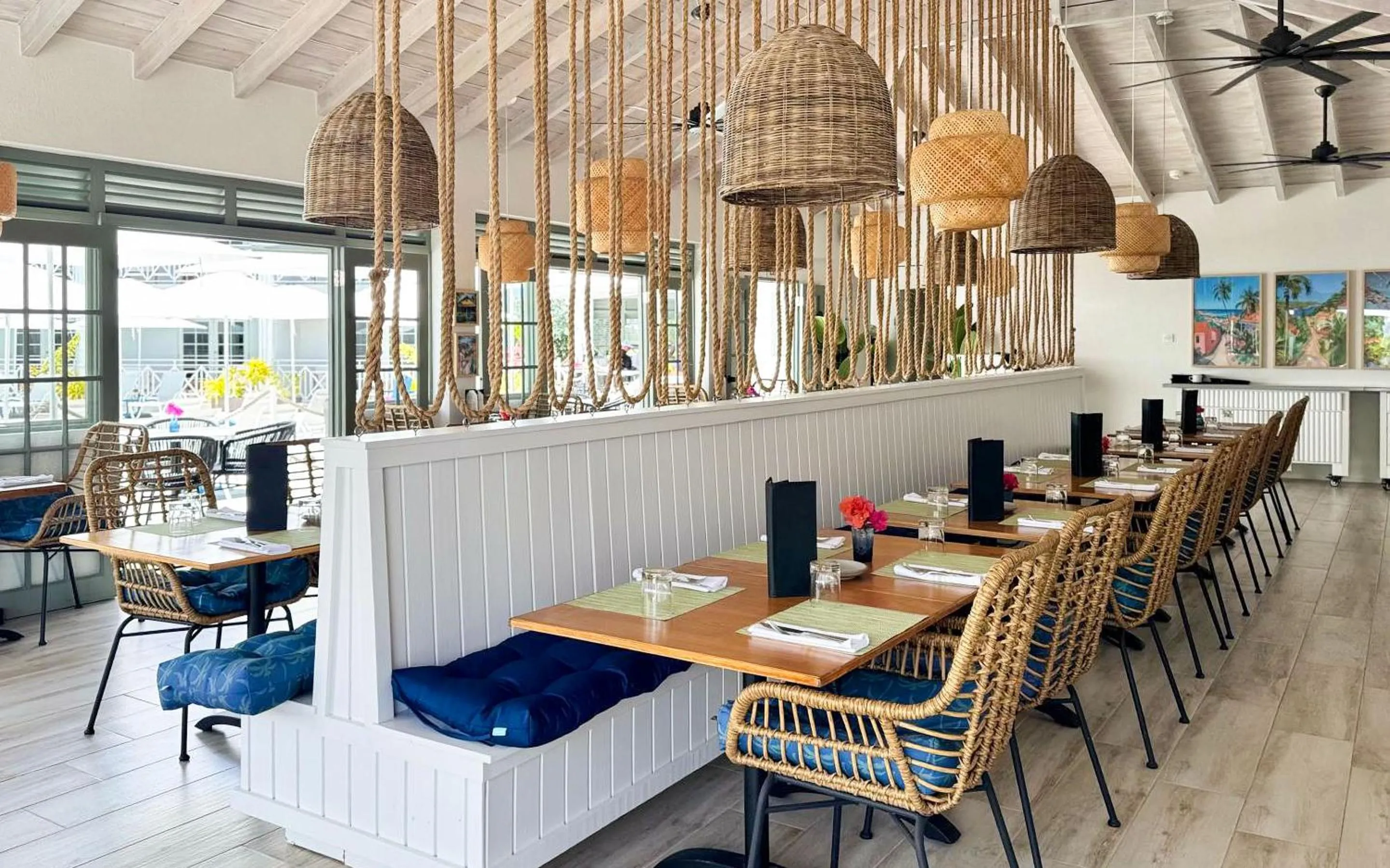 Restaurant/places to eat in South Point Hotel Inc