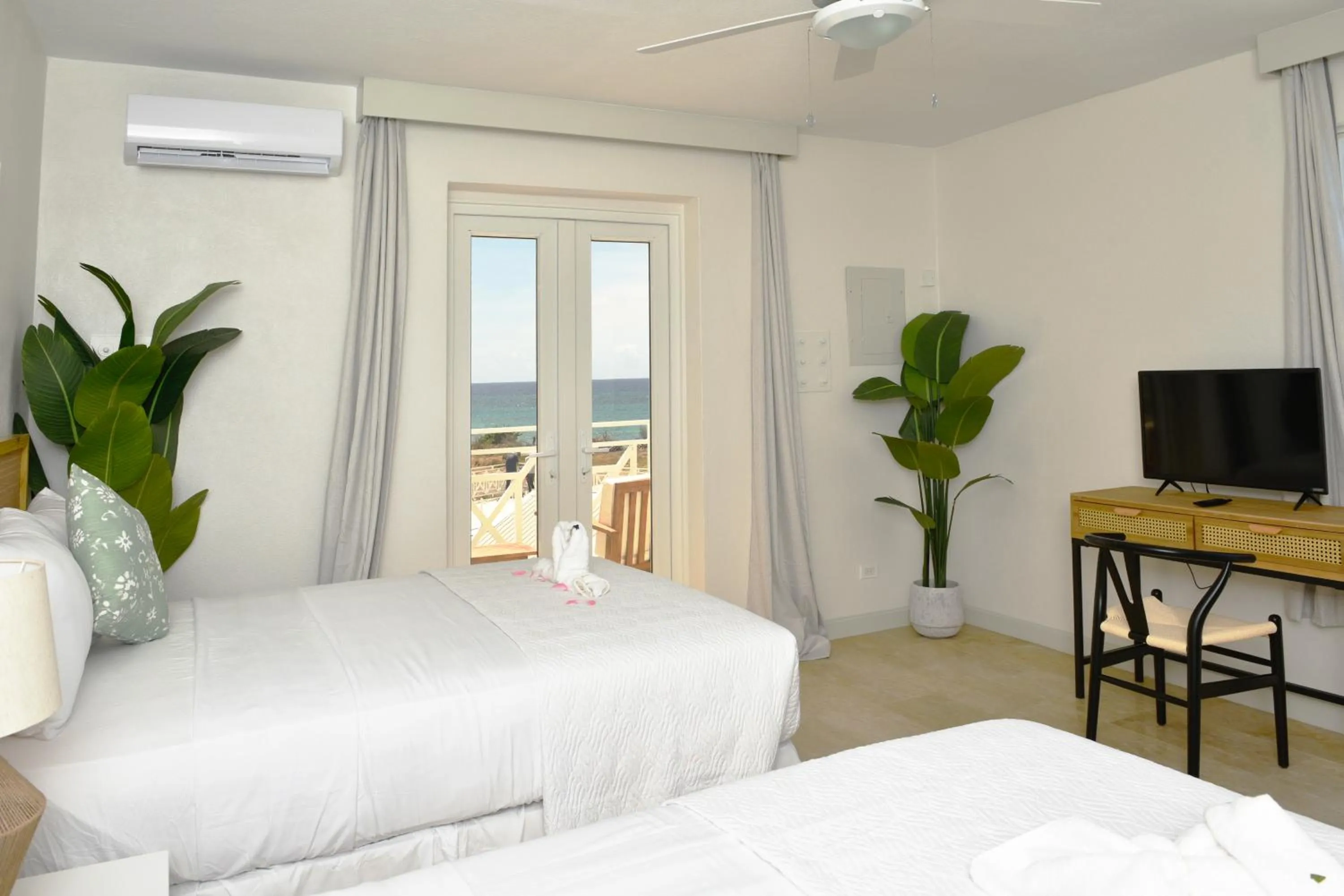 Bed in South Point Hotel Inc