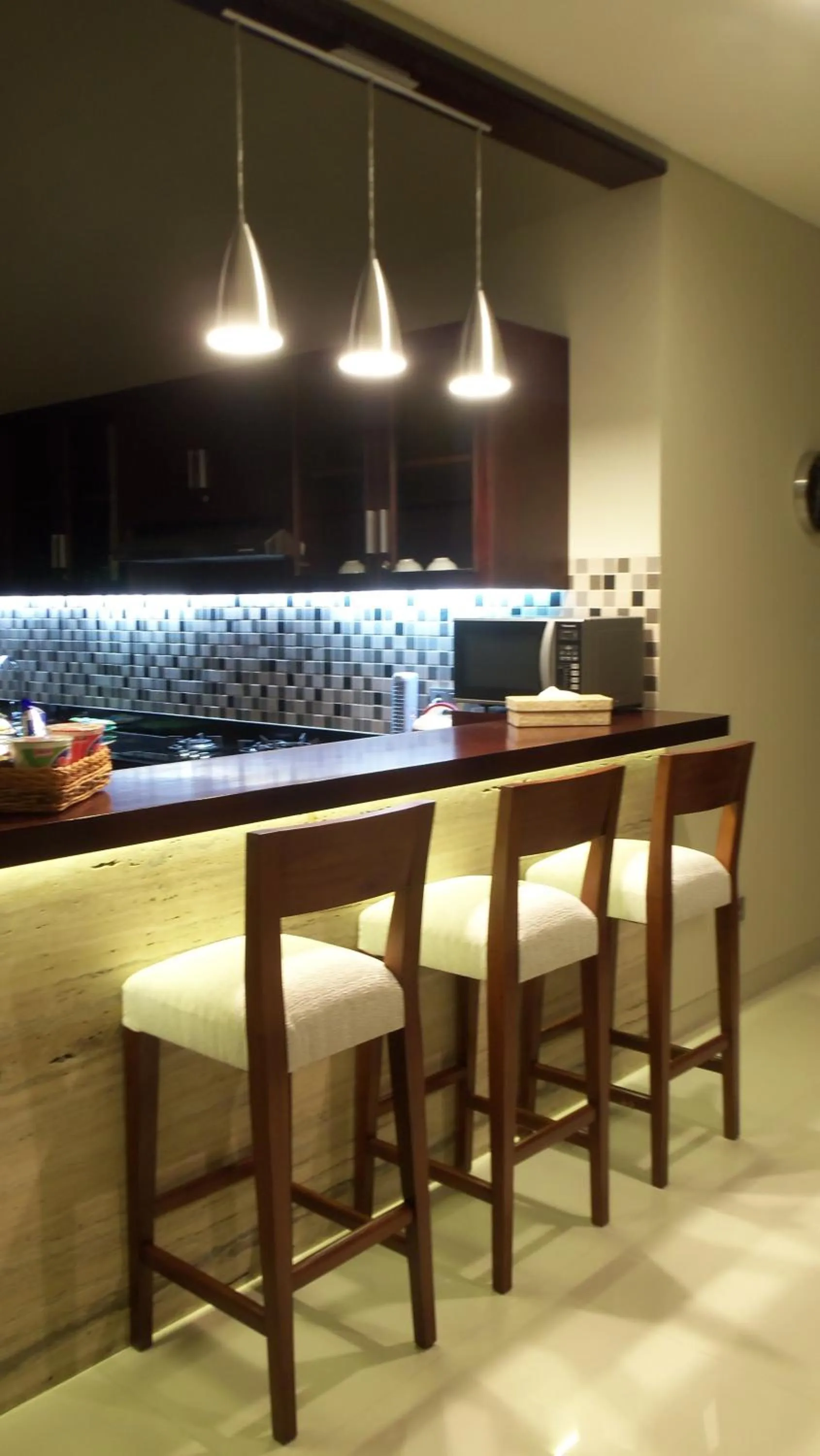 Kitchen or kitchenette in The Arnaya