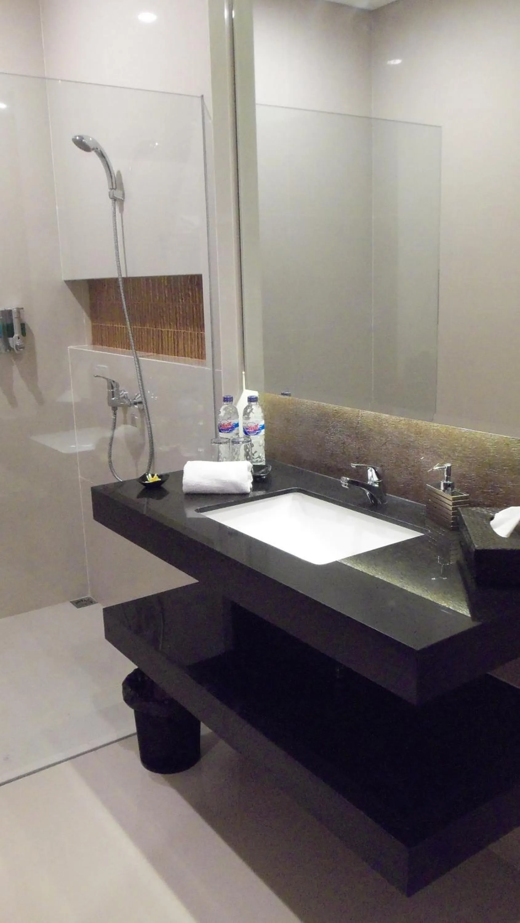 Bathroom in The Arnaya