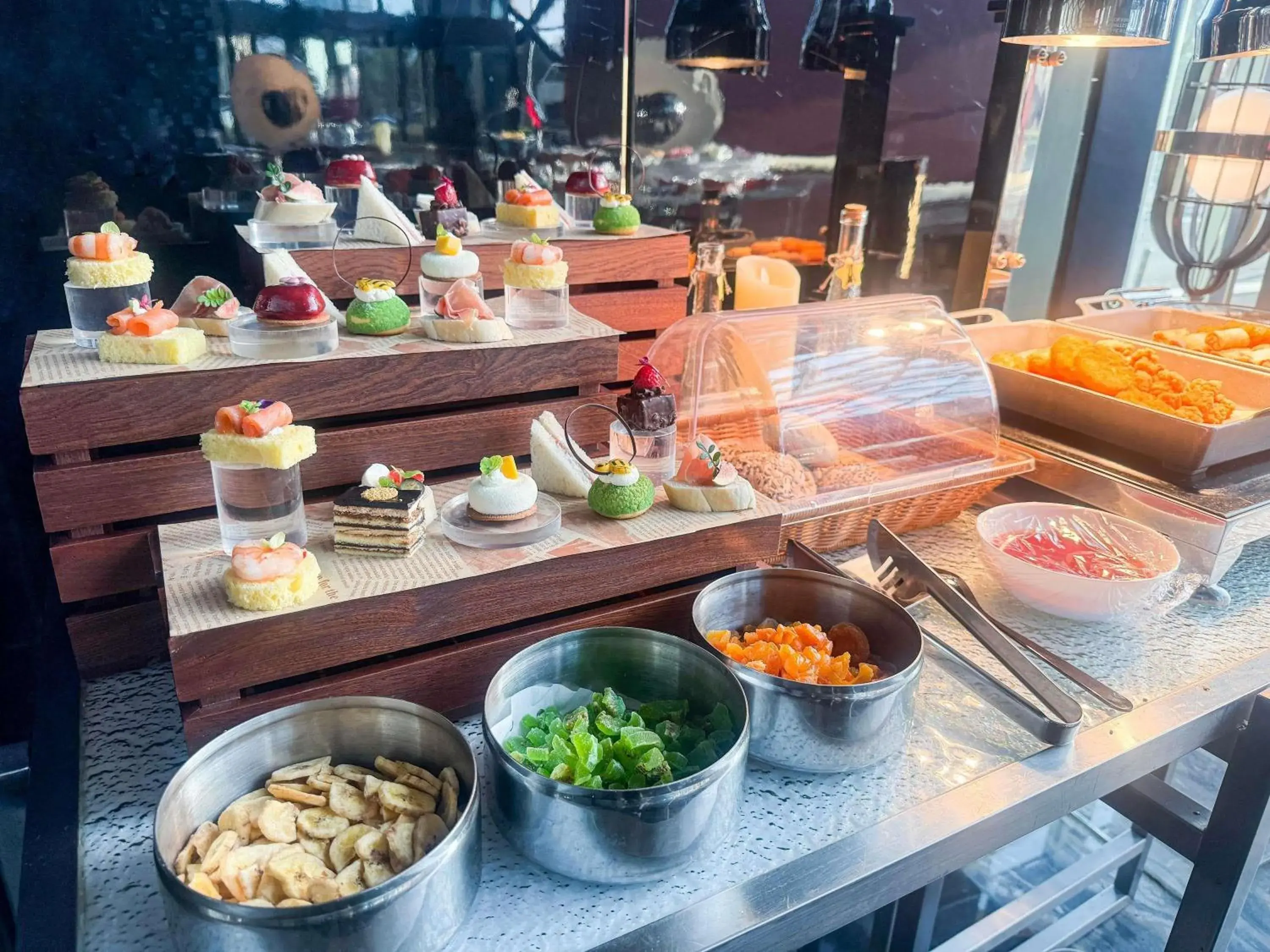 Opera Suite inclusive Mini Bar for the first round and 20% discount in Chinese Restaurant in Sofitel Beijing Central Opera Suite inclusive Mini Bar for the first round and 20% discount in Chinese Restaurant in Sofitel Beijing Central