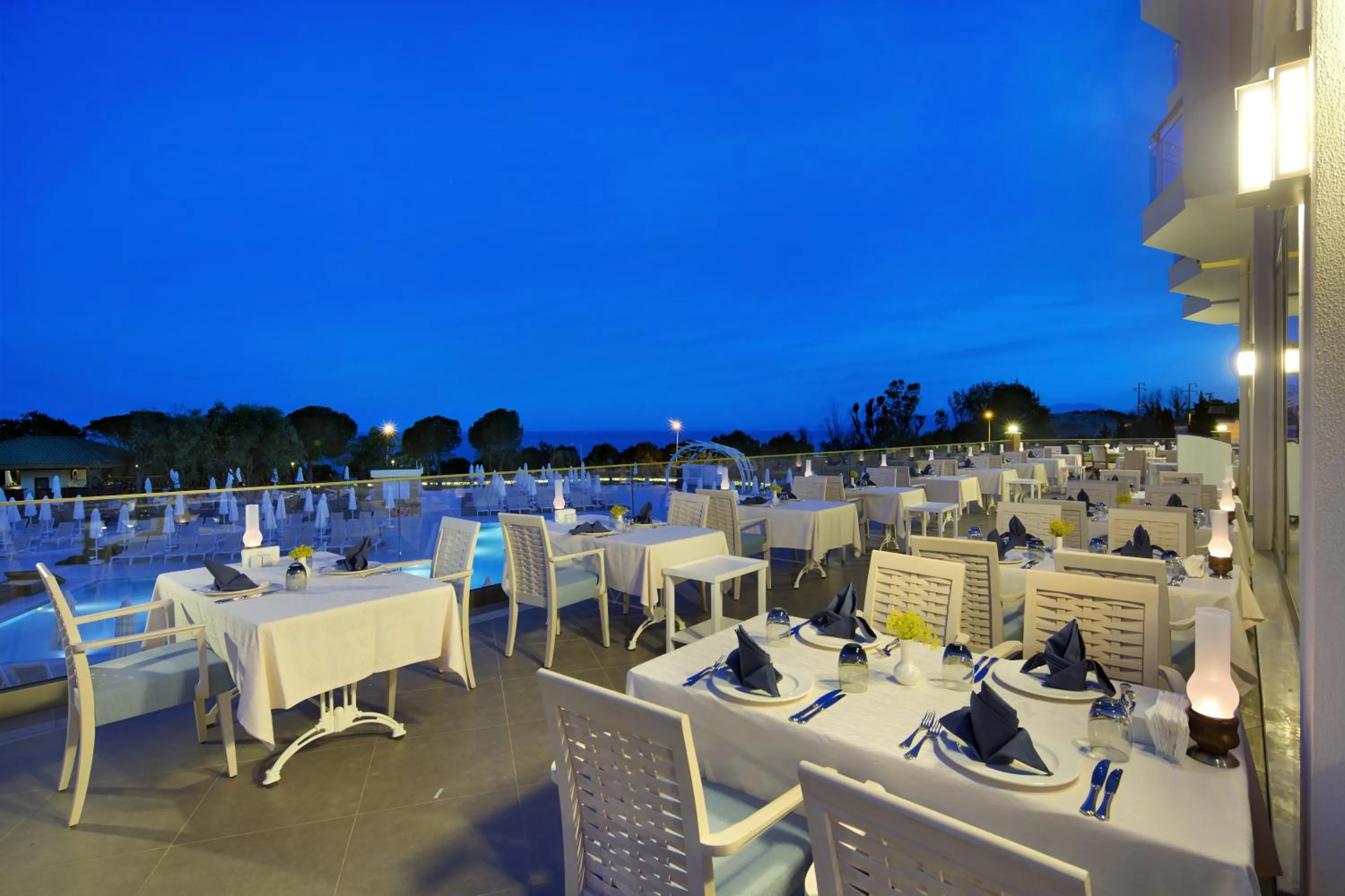 Restaurant/places to eat in Ramada Resort Kusadasi & Golf