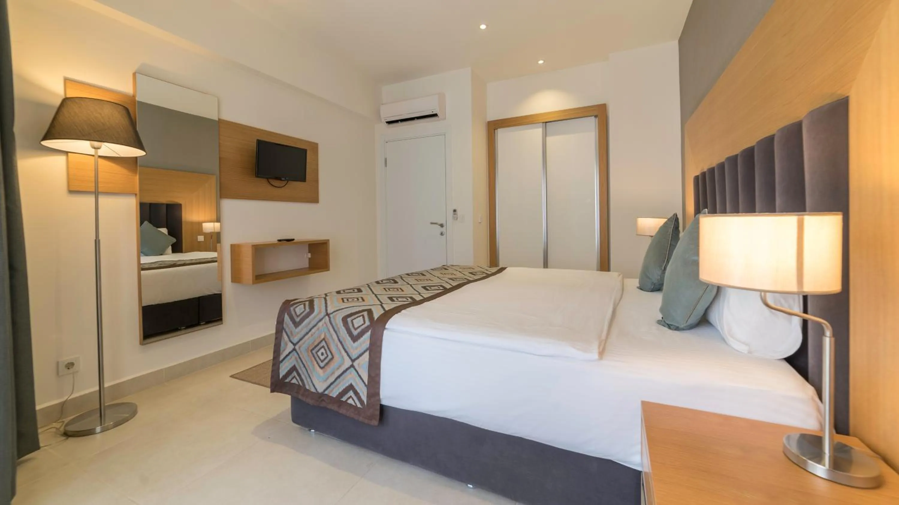 Bedroom, Bed in Ramada Resort Kusadasi & Golf