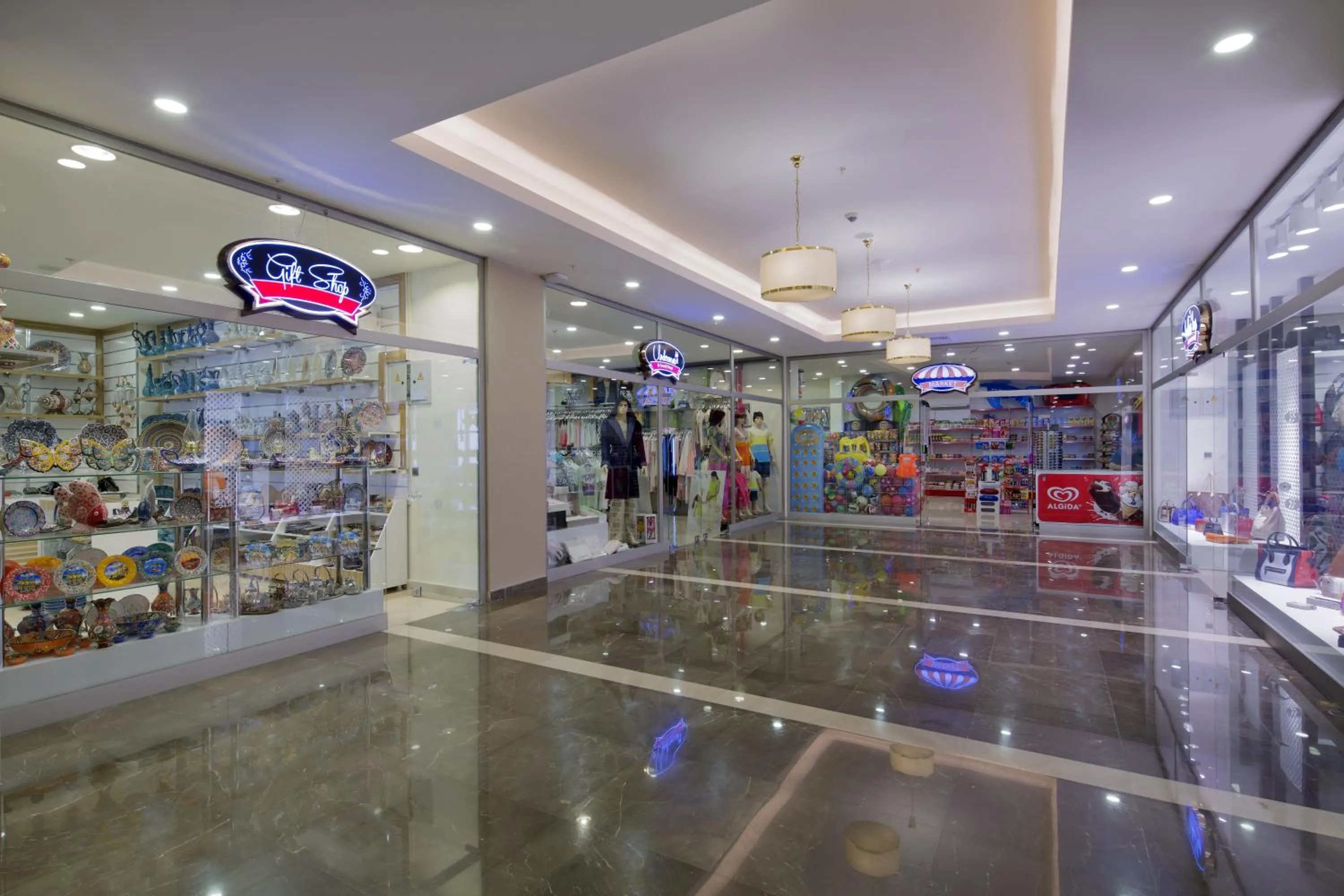Supermarket/grocery shop in Ramada Resort Kusadasi & Golf