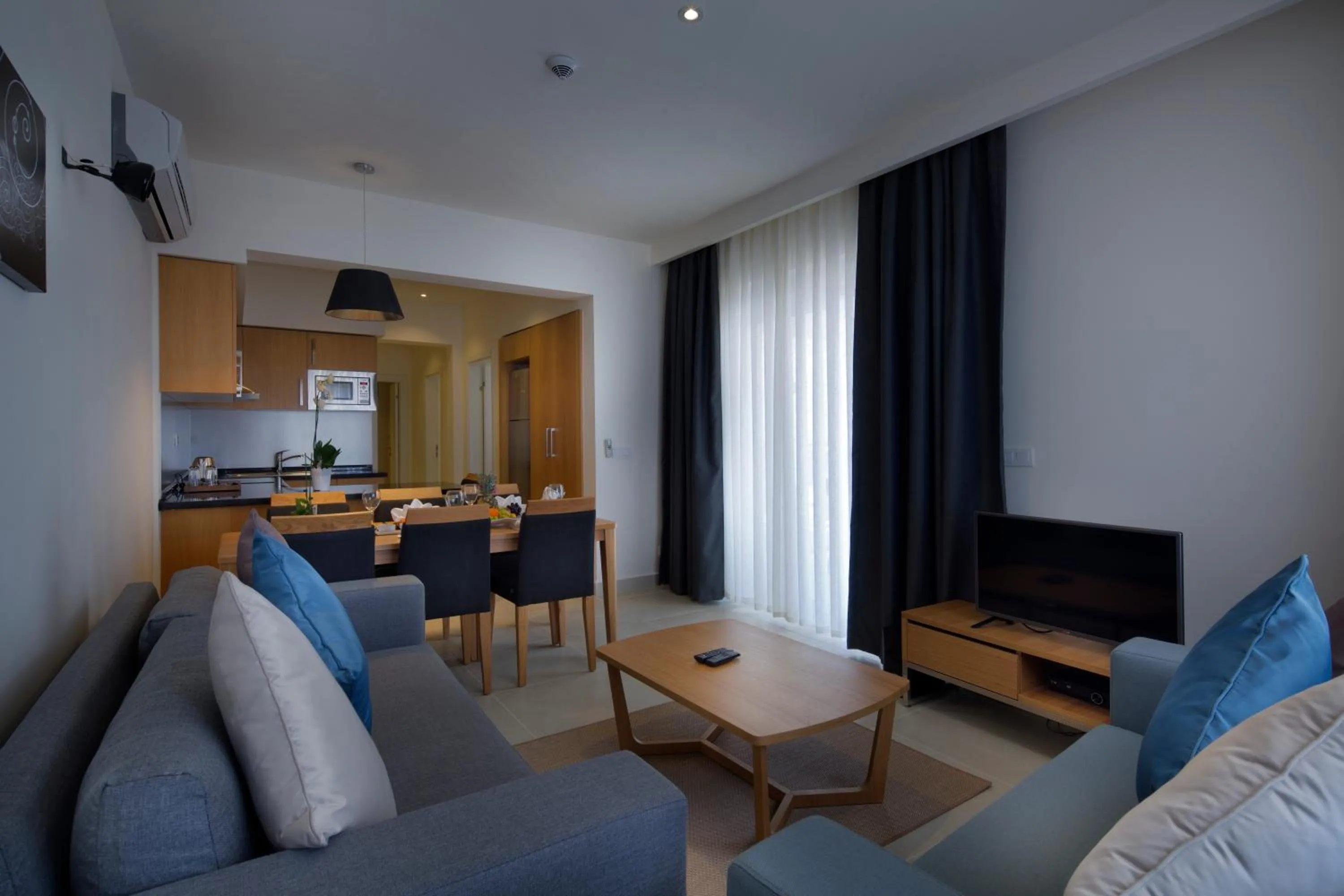 Living room in Ramada Resort Kusadasi & Golf