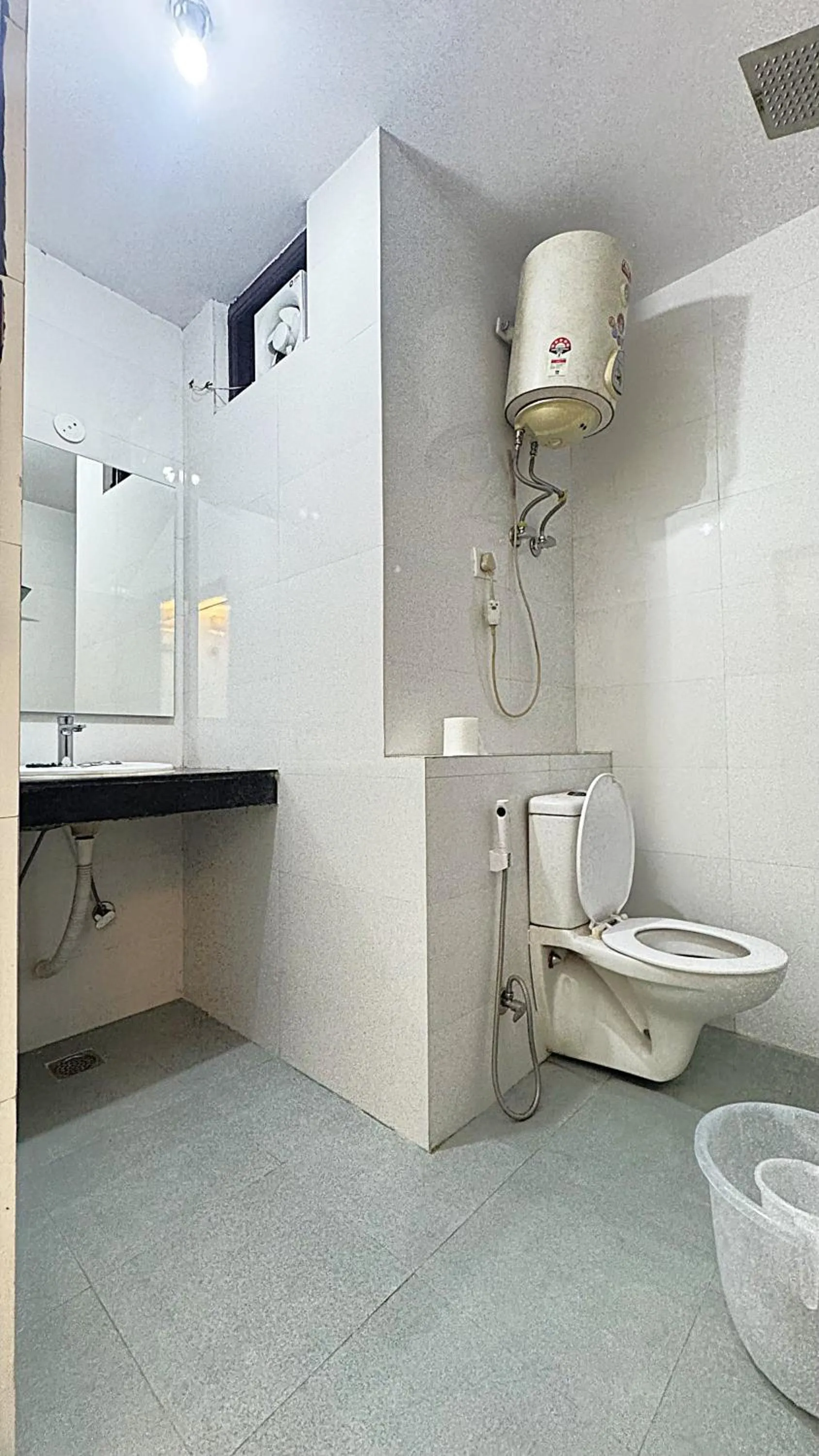 Toilet in Hotel Kundan Palace