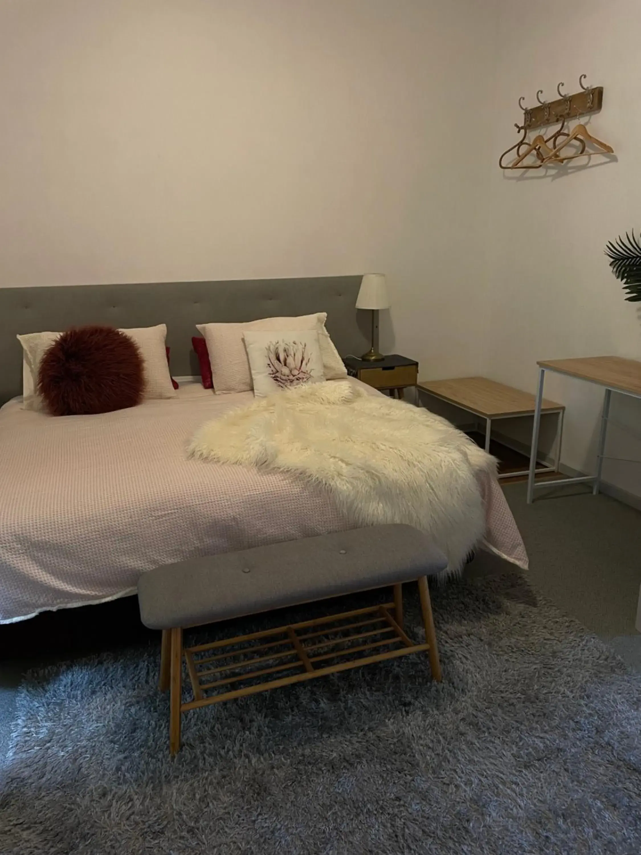 Deluxe King Room in Butlers Guesthouse Deluxe King Room in Butlers Guesthouse