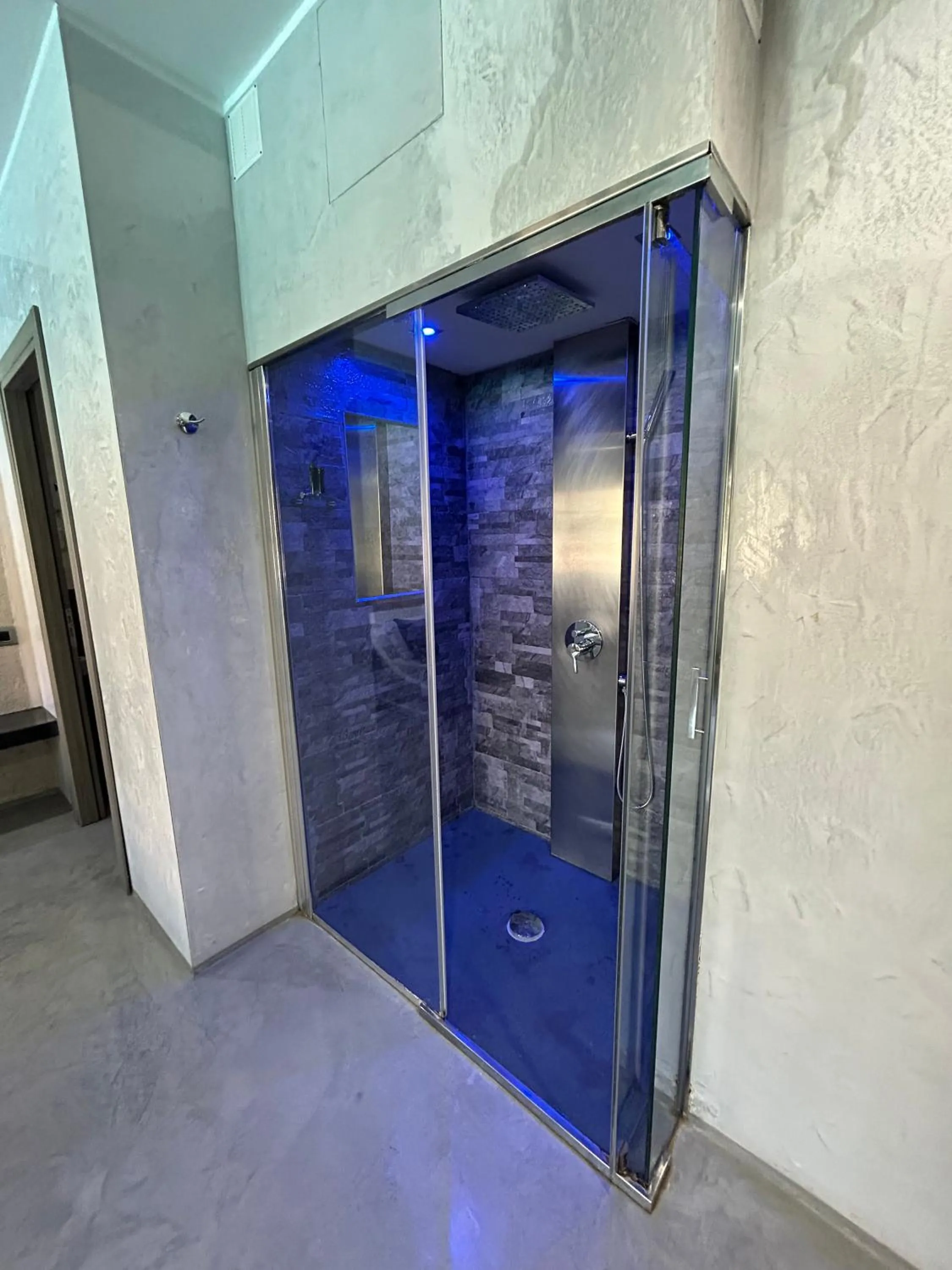 Shower in Residence Villa Rosa dei Venti