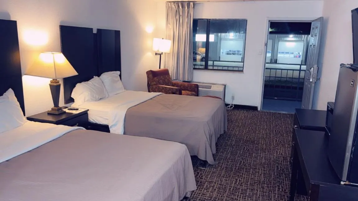 Standard Queen Room with Two Queen Beds in America's Best Value Inn