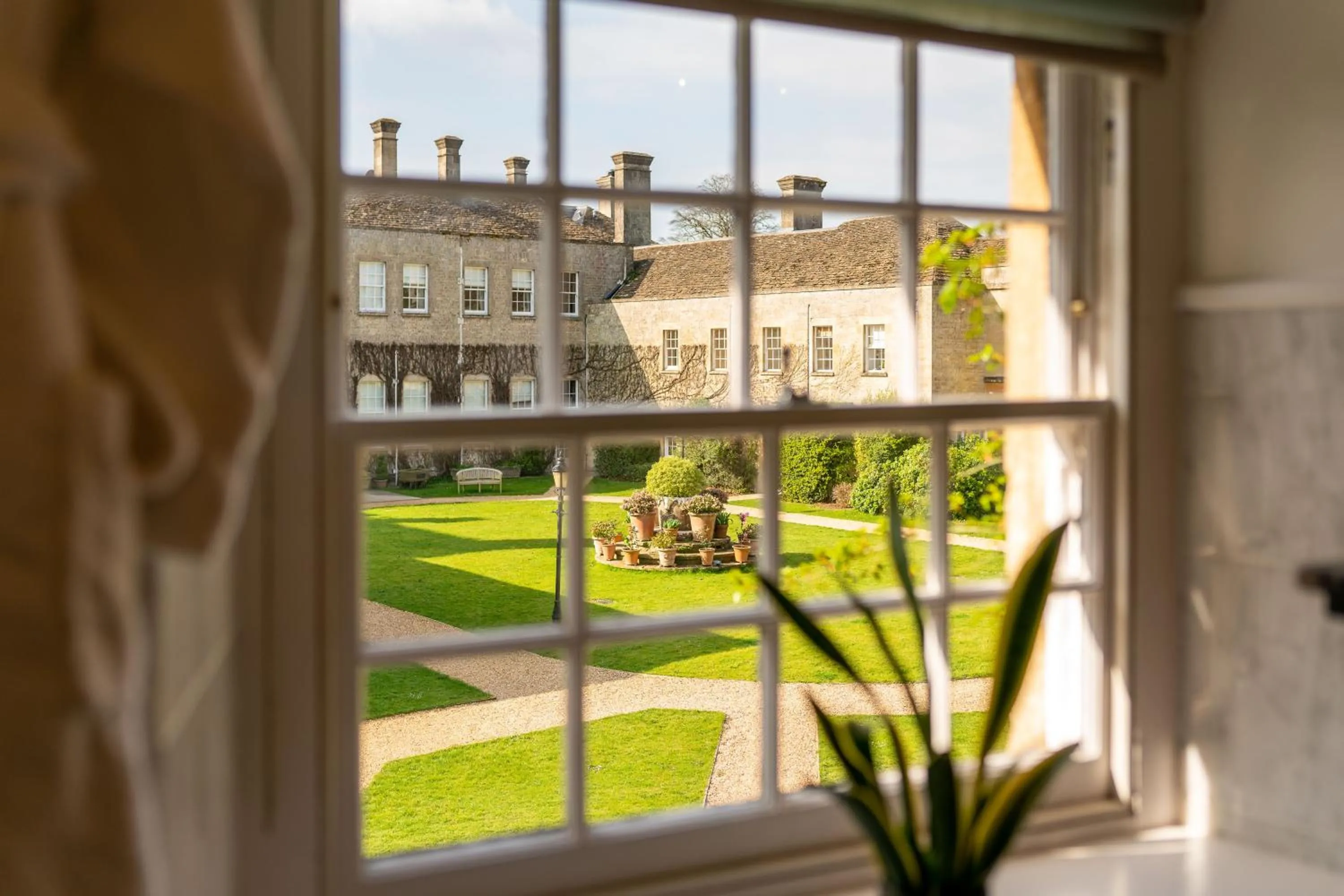 Garden in Lucknam Park, Emblems Collection