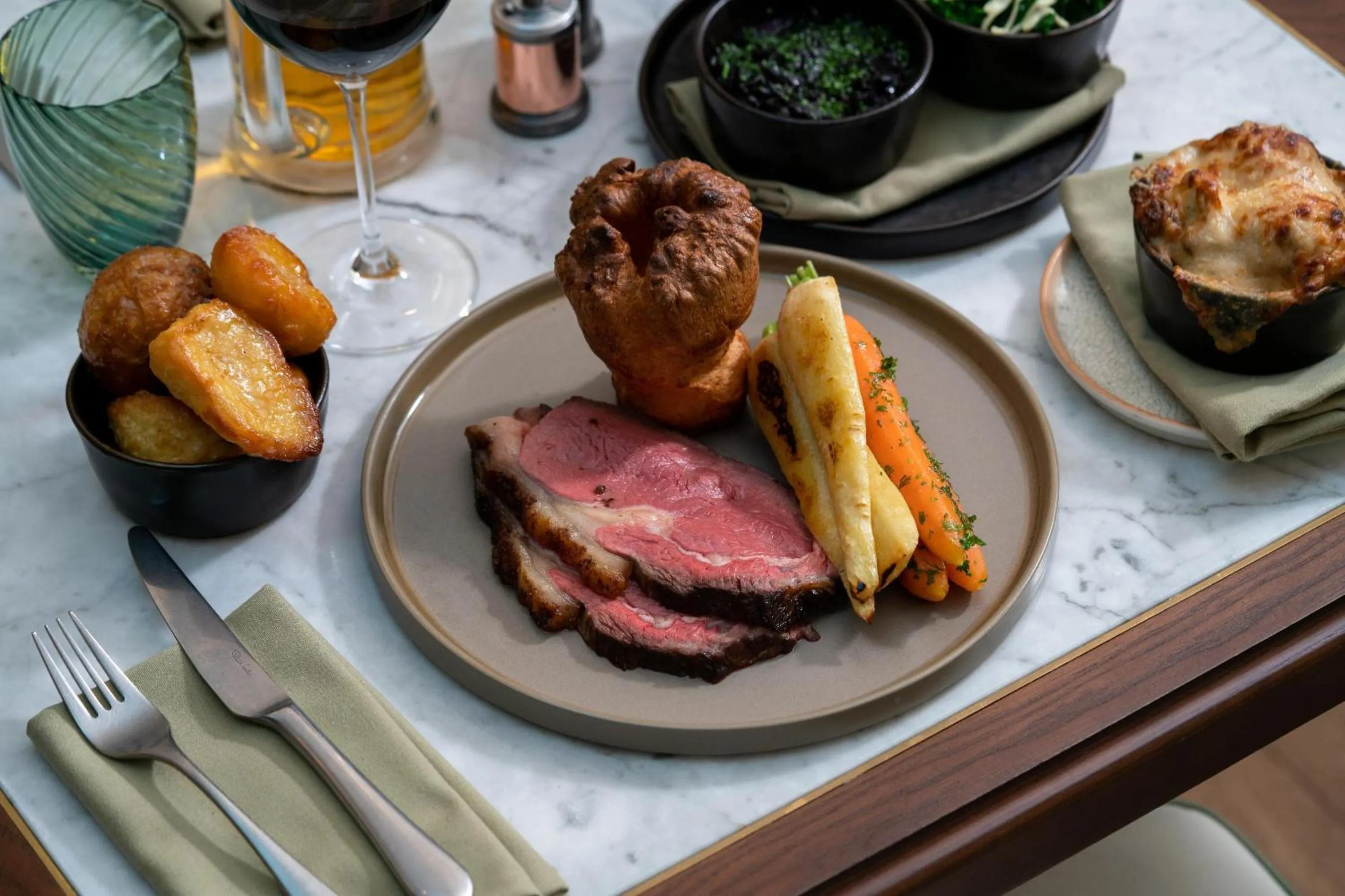 Food and drinks in Lucknam Park, Emblems Collection