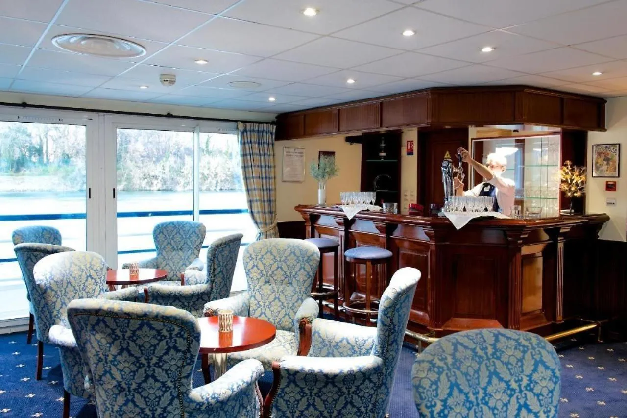 Lounge or bar in Bateau Hotel à quai Le Chardonnay