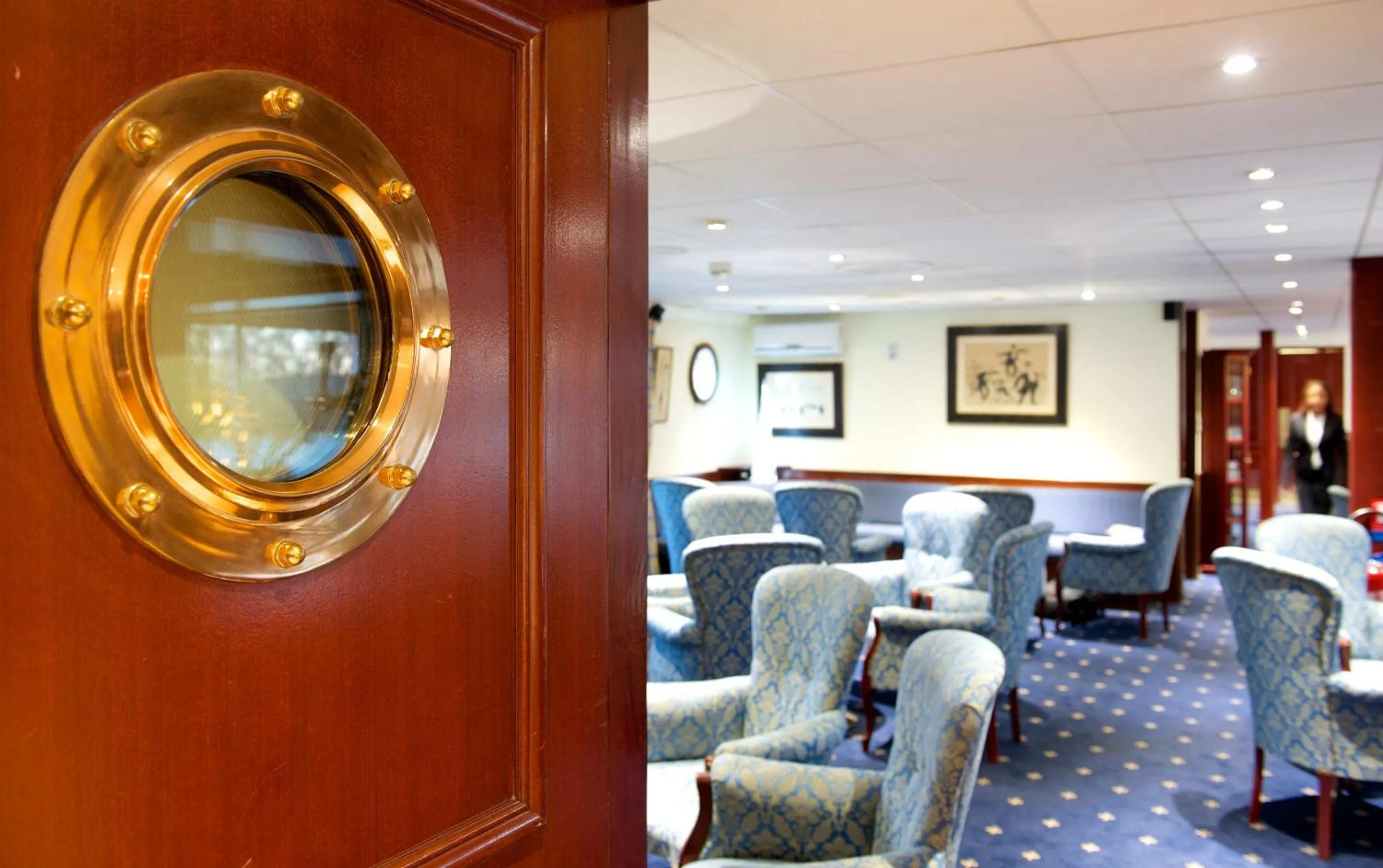 Lobby or reception in Bateau Hotel à quai Le Chardonnay