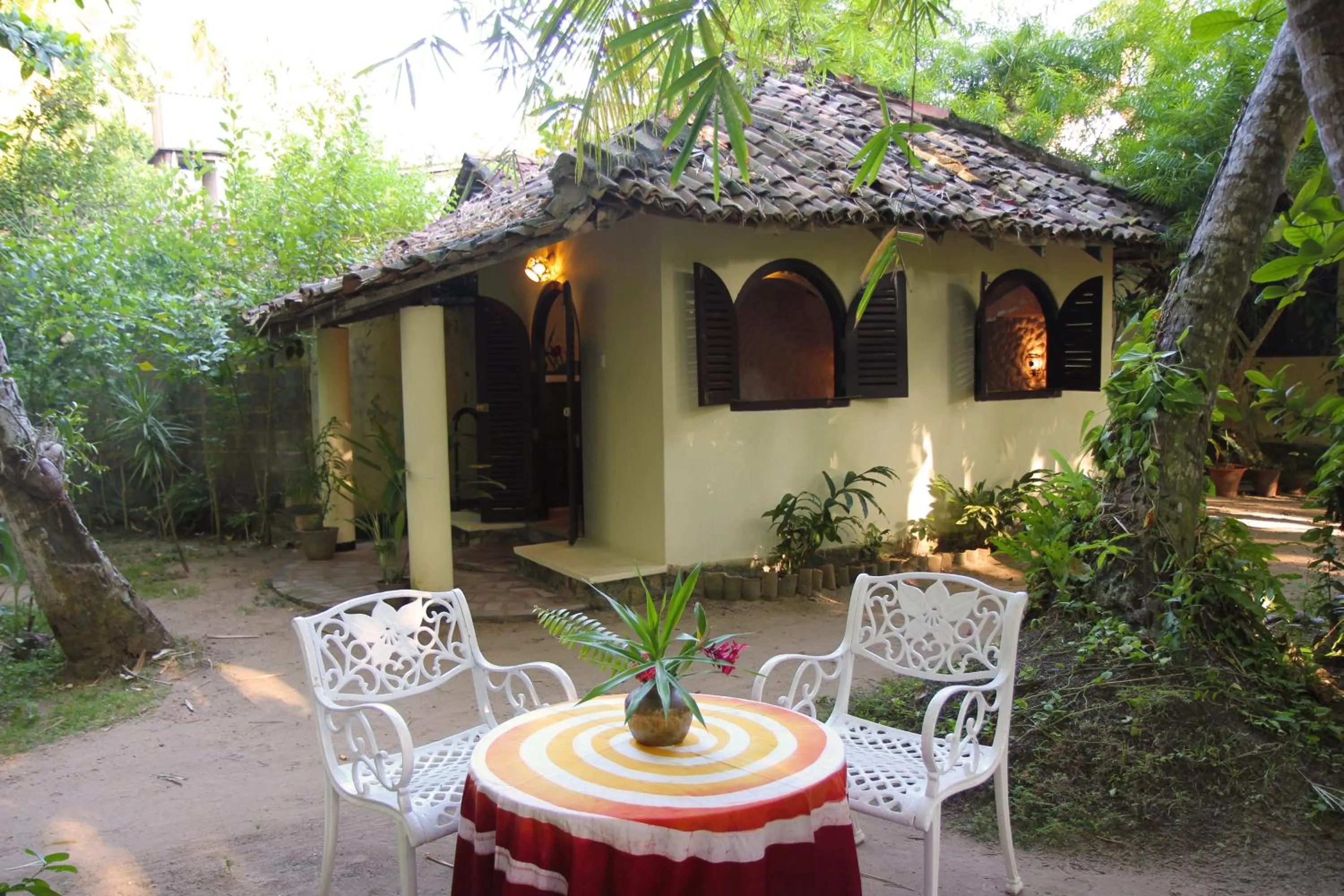 Photo of the whole room in Secret Garden Villa - Unawatuna