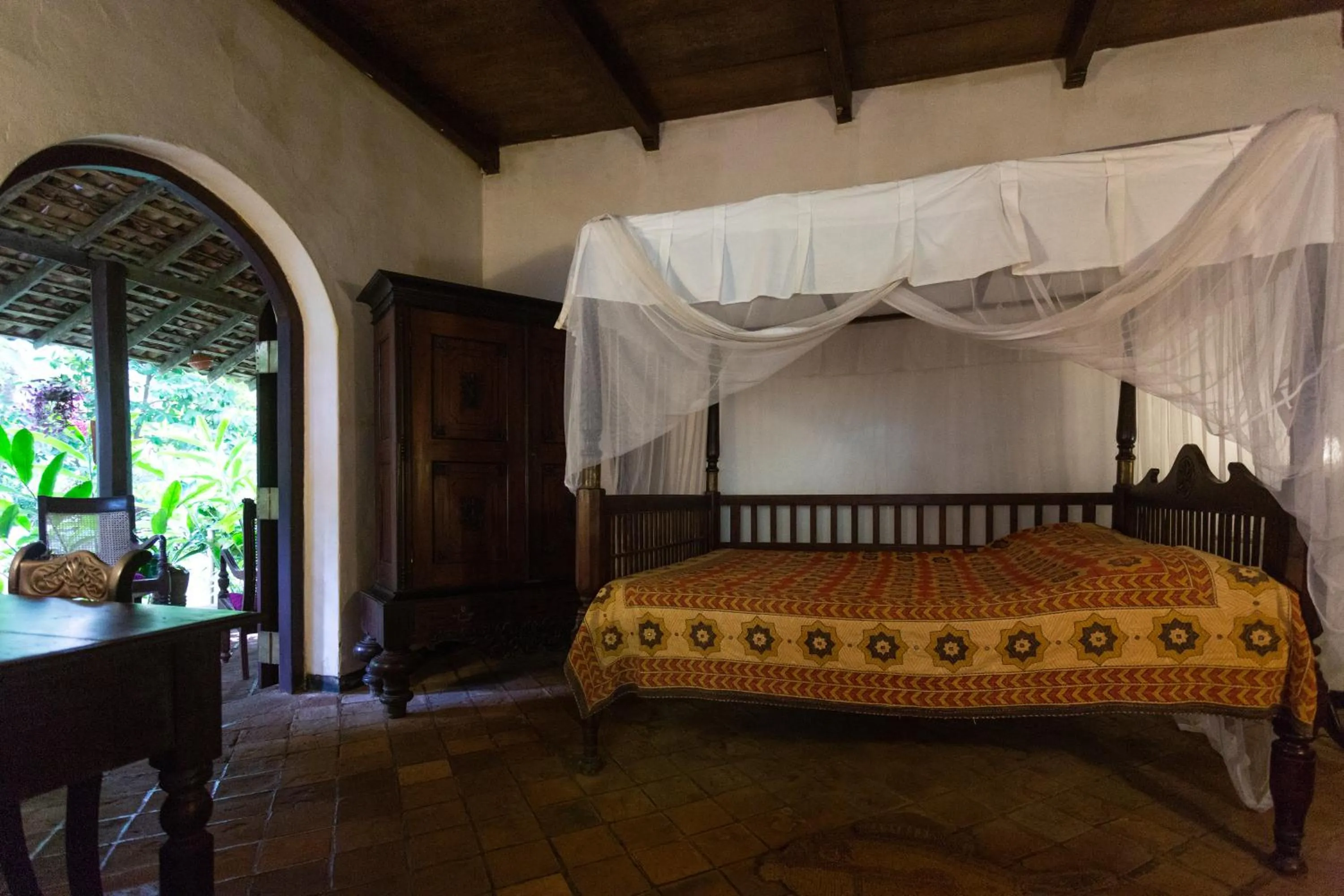 Bedroom, Bed in Secret Garden Villa - Unawatuna