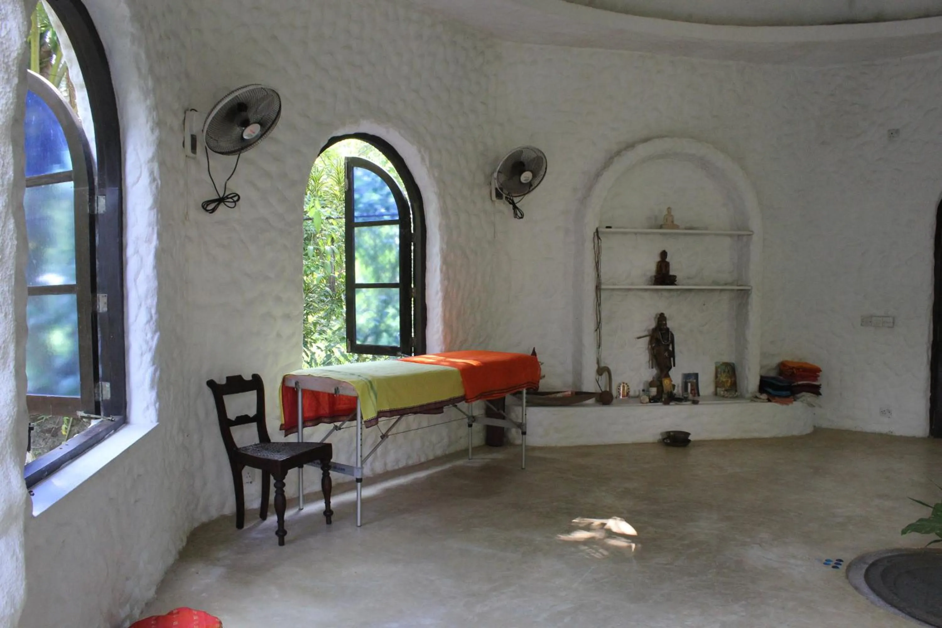 Massage, Bed in Secret Garden Villa - Unawatuna