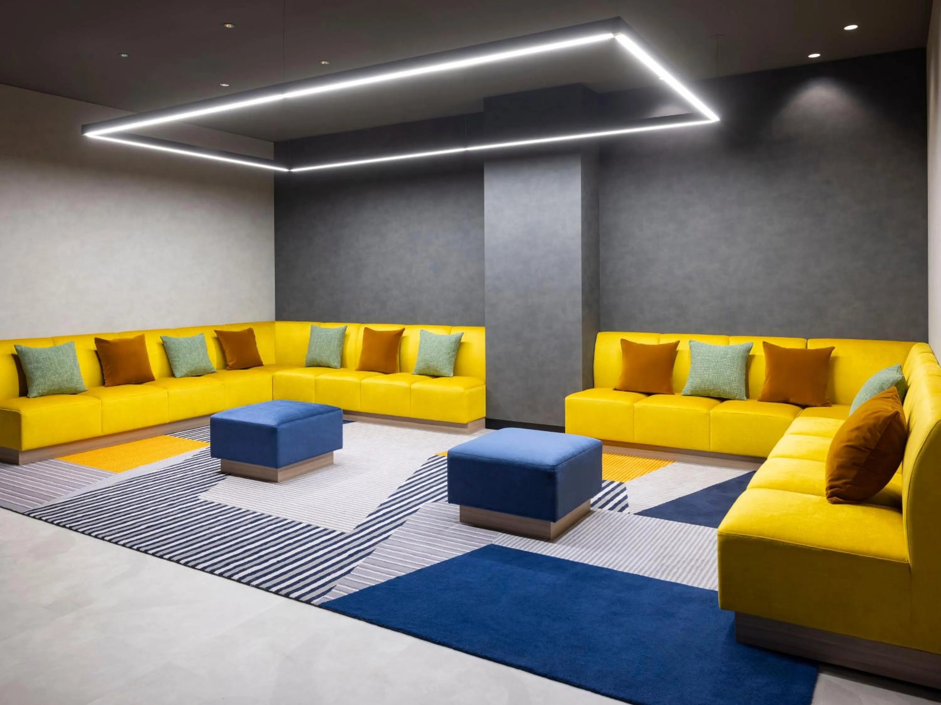 Lobby or reception in HOTEL MYSTAYS Miyazaki