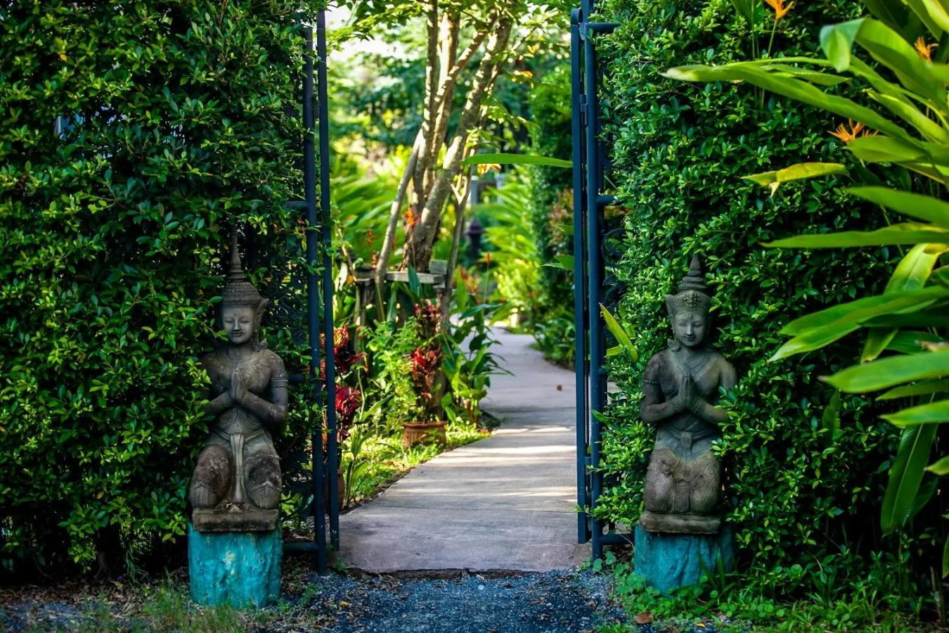 Facade/entrance in Himaphan Boutique Resort - SHA EXTRA PLUS