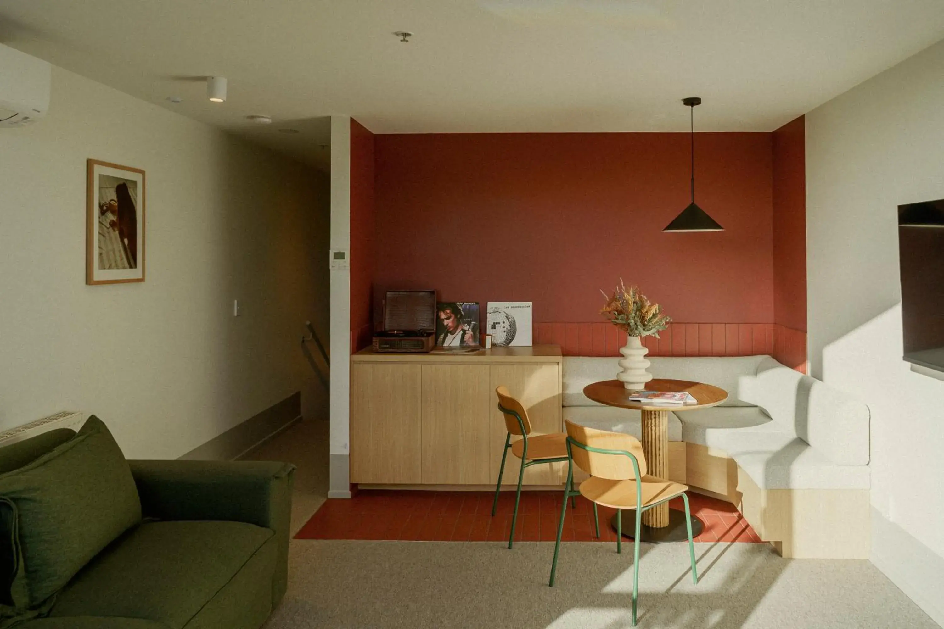 Loft Suite with Two Queen Rooms in Drifter Christchurch Loft Suite with Two Queen Rooms in Drifter Christchurch