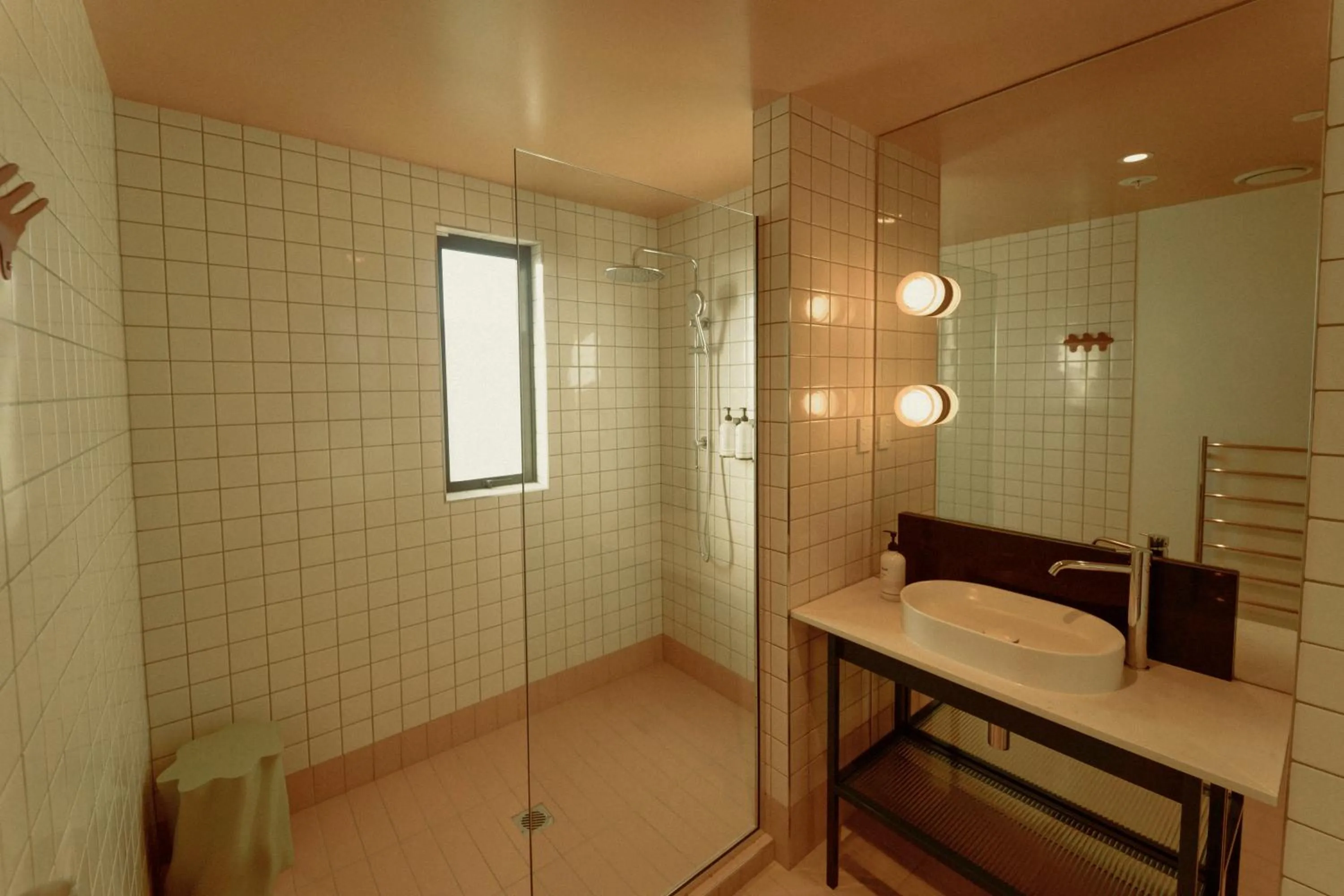 Bathroom in Drifter Christchurch