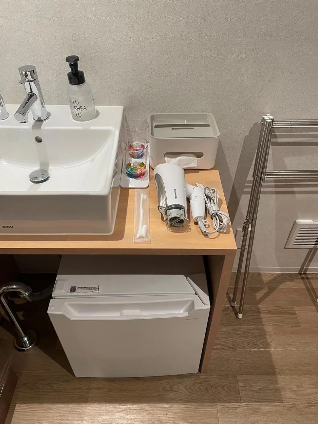 Photo of the whole room in OHWA hostel minowa station