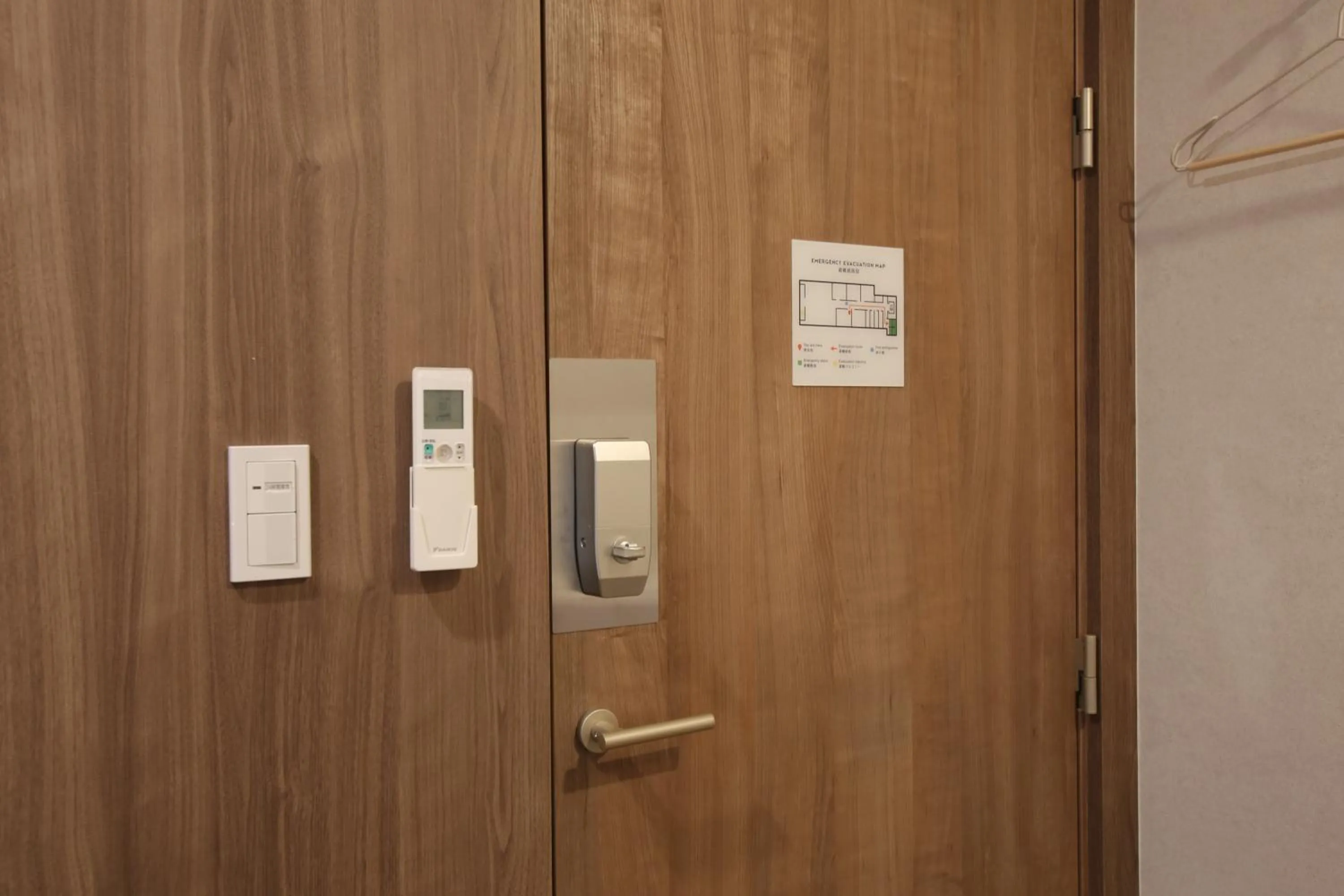 Photo of the whole room in OHWA hostel minowa station