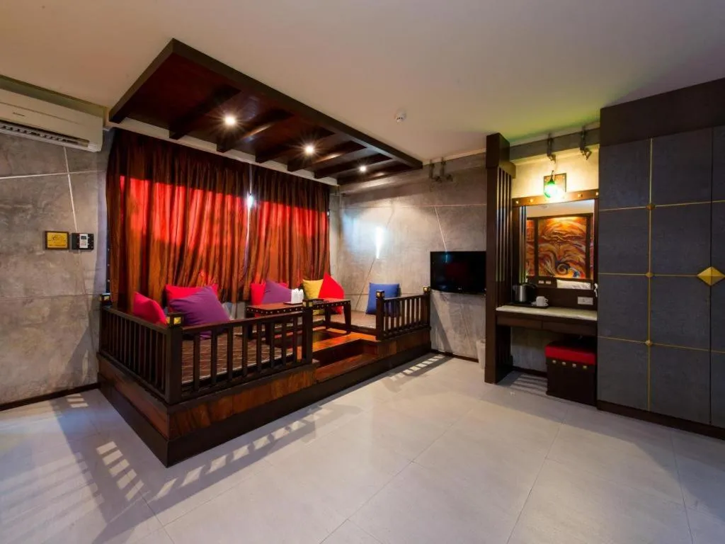 Pak Ping Ing Tang Boutique Hotel