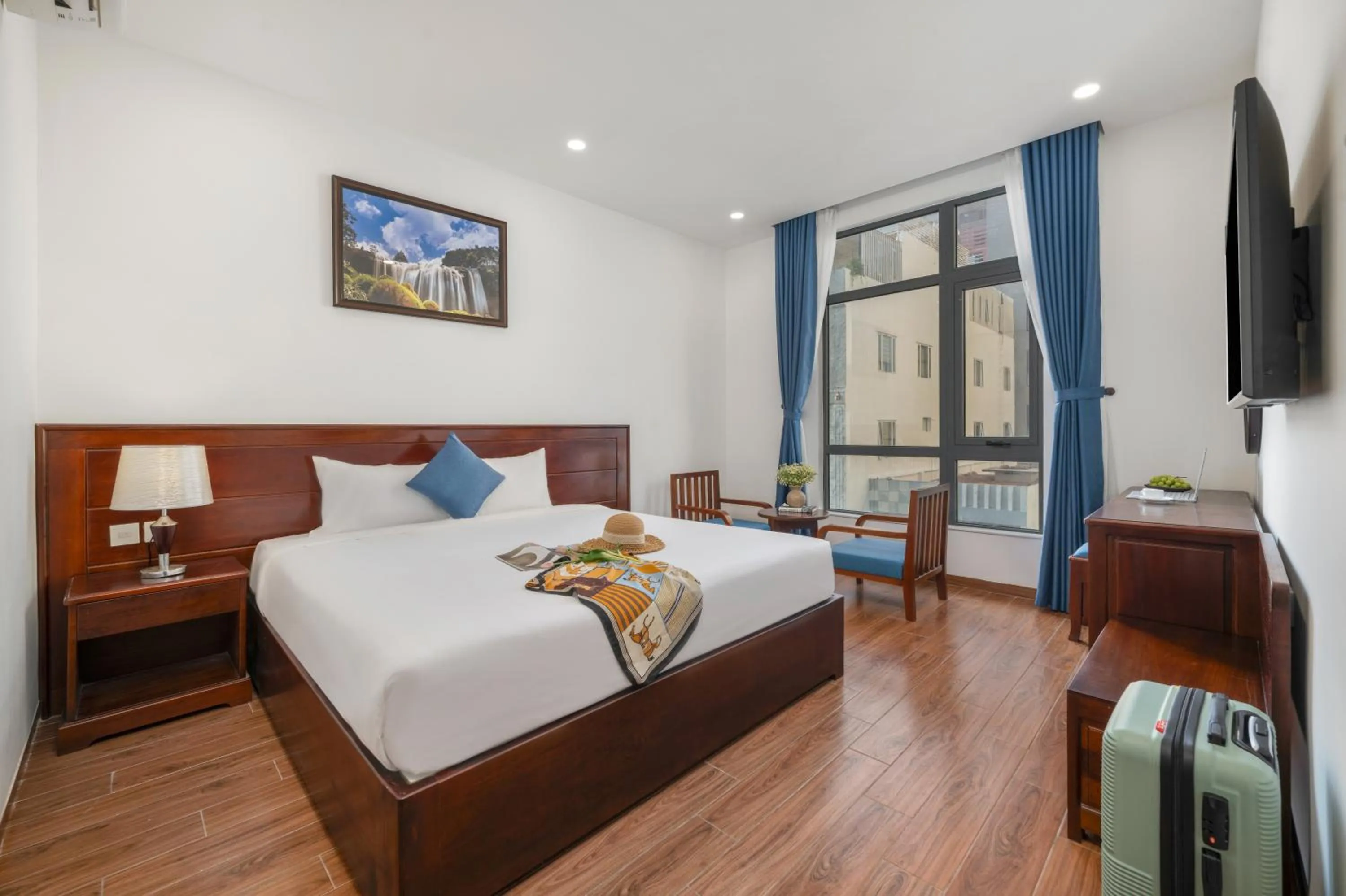 Bed in Sea Near Me Hotel Danang