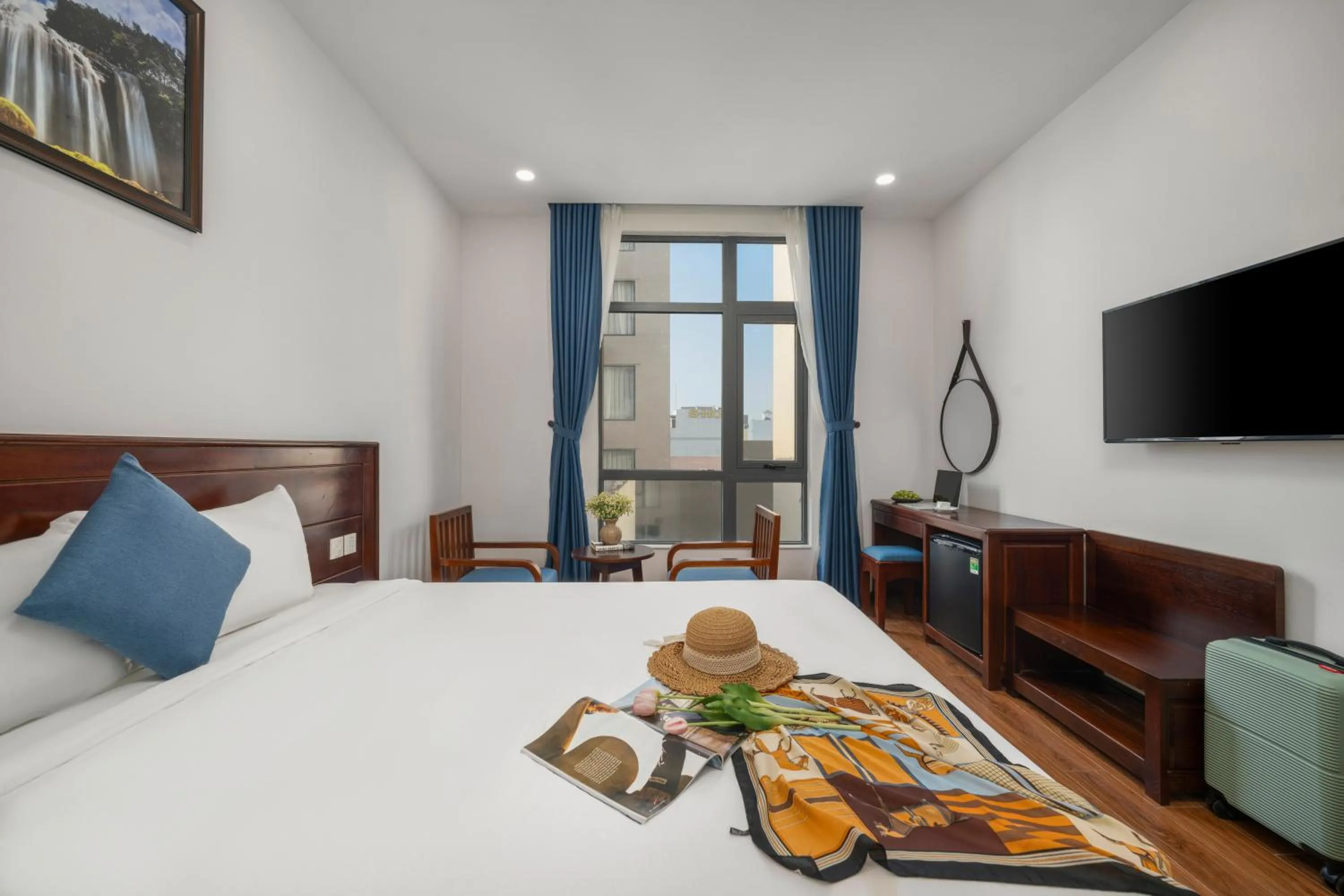 Bed in Sea Near Me Hotel Danang