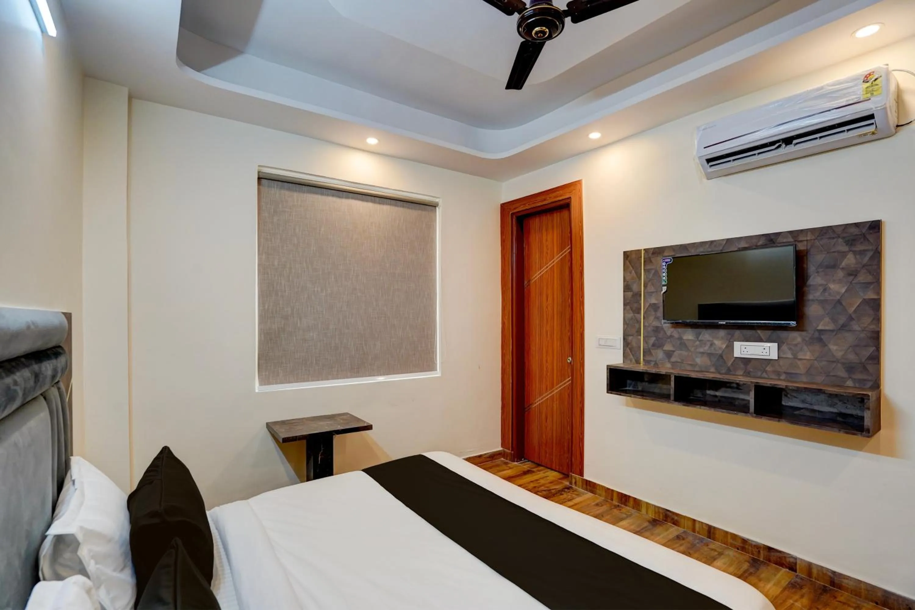 Bedroom, Bed in Hotel O Red Diamond Hotel