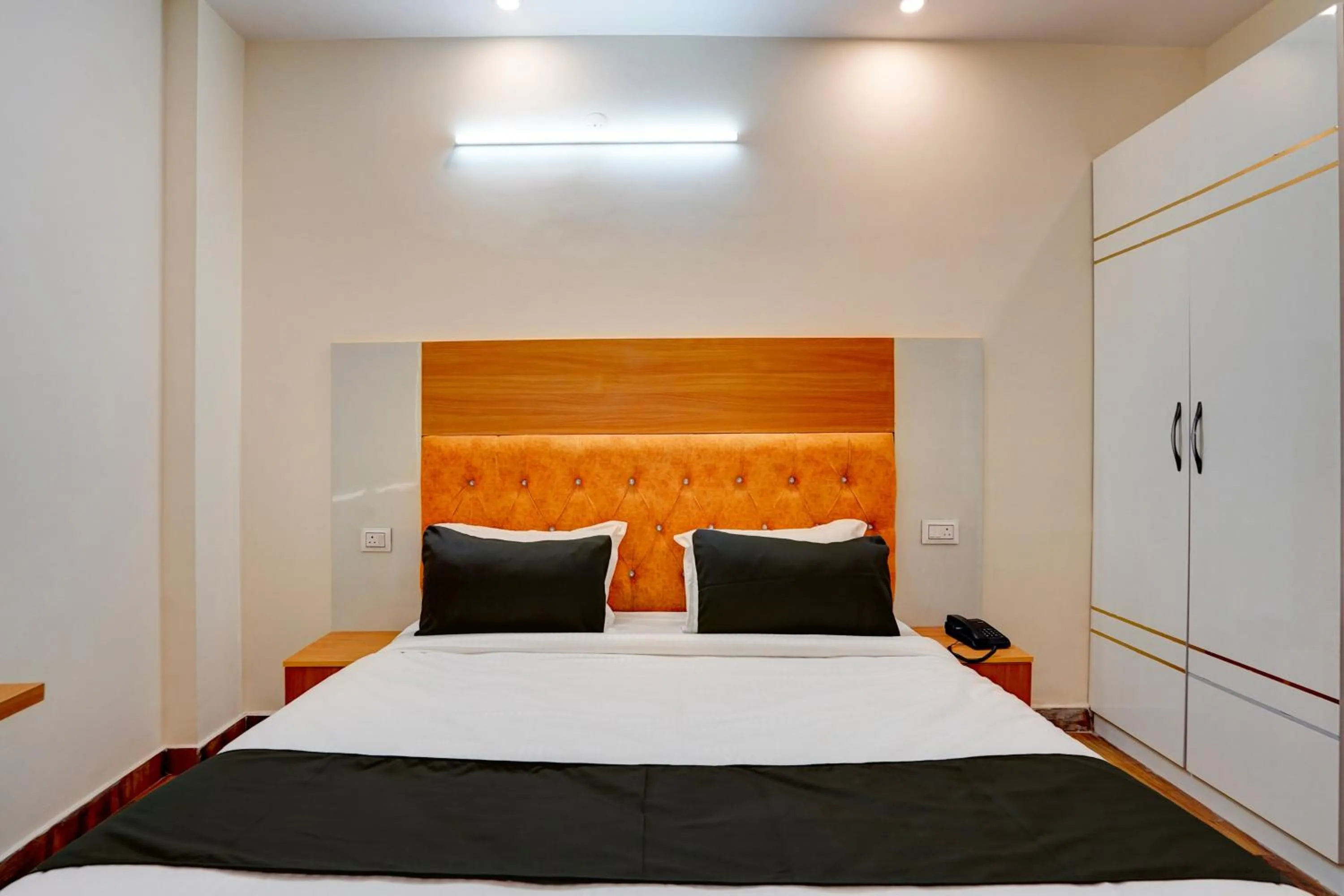 Bedroom, Bed in Hotel O Red Diamond Hotel