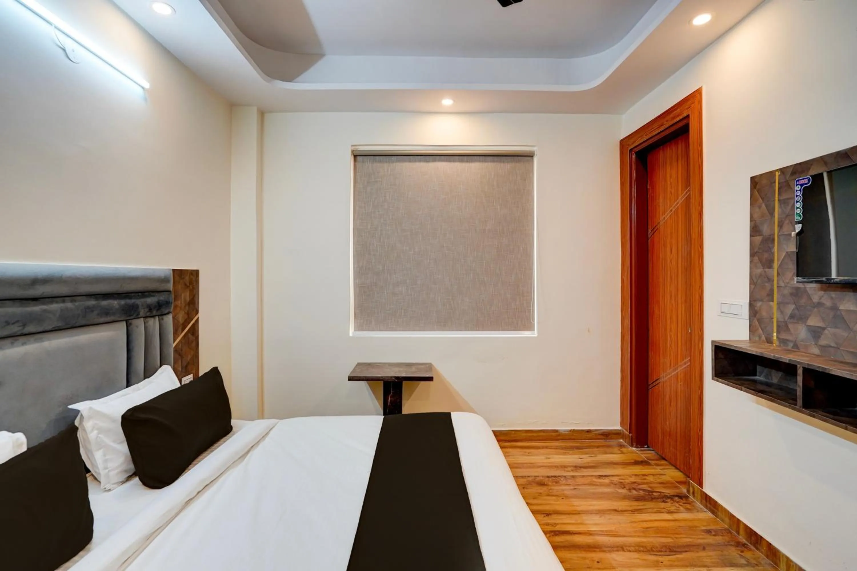 Lobby or reception, Bed in Hotel O Red Diamond Hotel