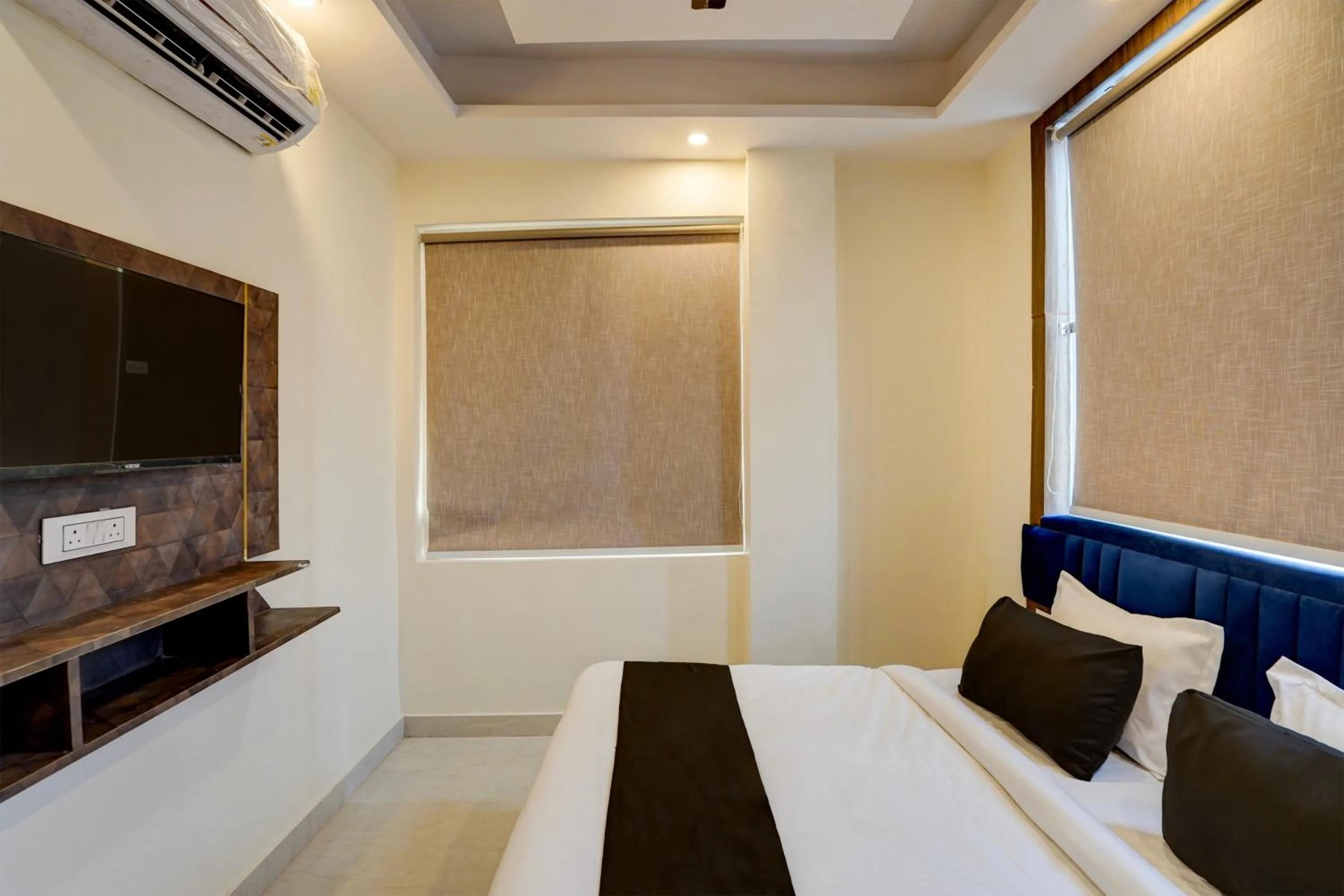 Bedroom, Bed in Hotel O Red Diamond Hotel